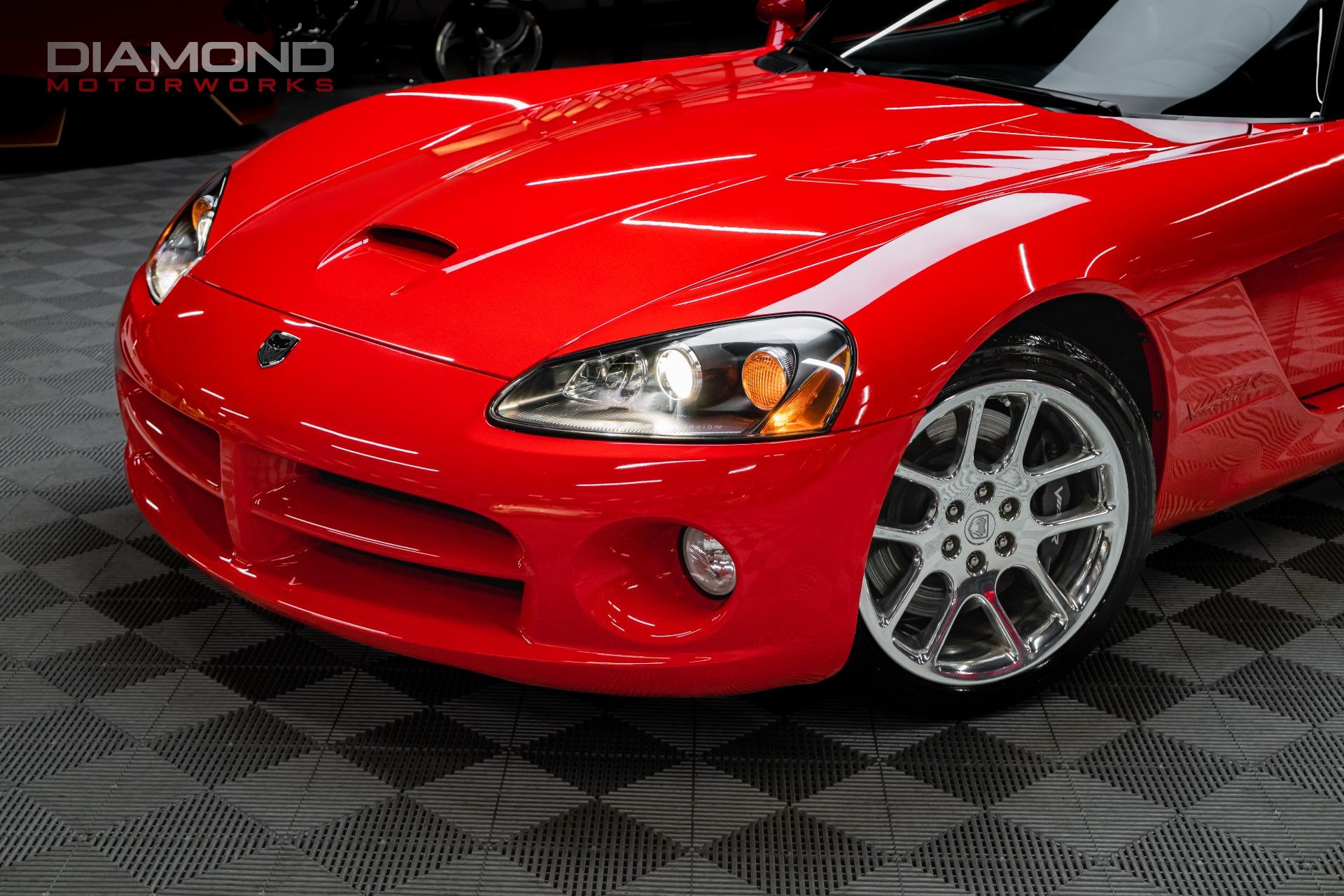 Used-2003-Dodge-Viper-SRT-10