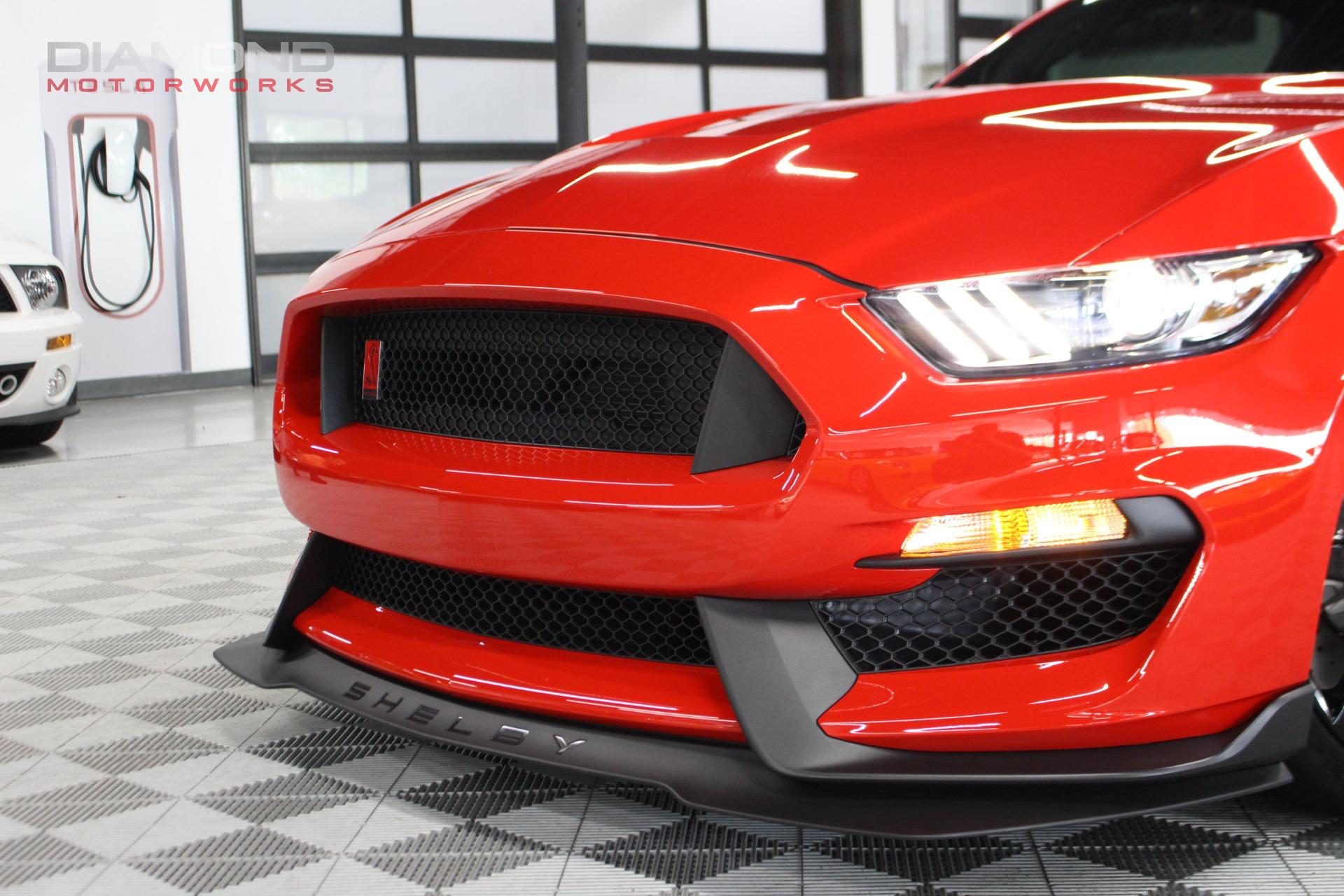 Used-2017-Ford-Mustang-Shelby-GT350R