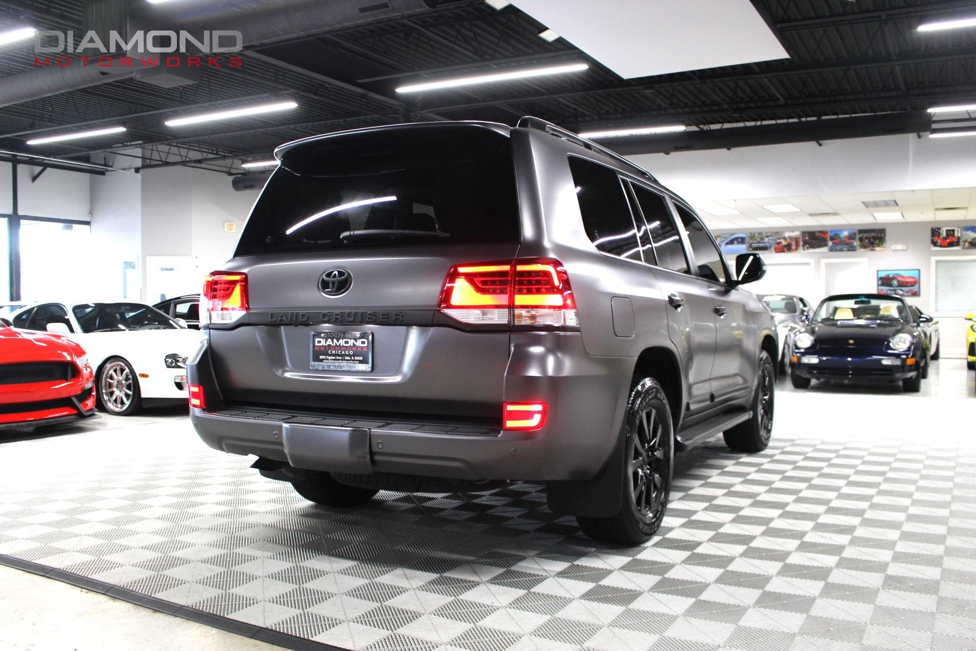 Used-2019-Toyota-Land-Cruiser