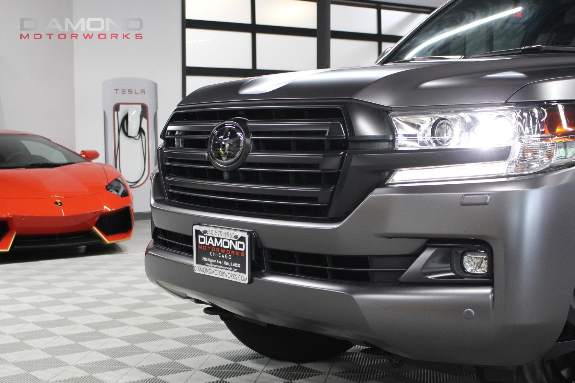 Used-2019-Toyota-Land-Cruiser