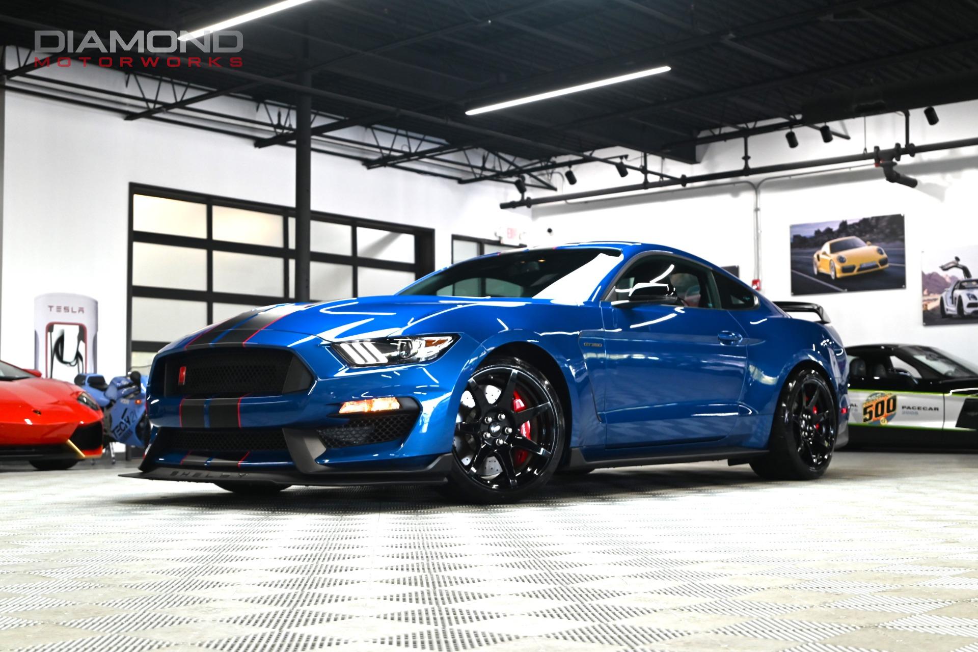 Used-2017-Ford-Mustang-Shelby-GT350R