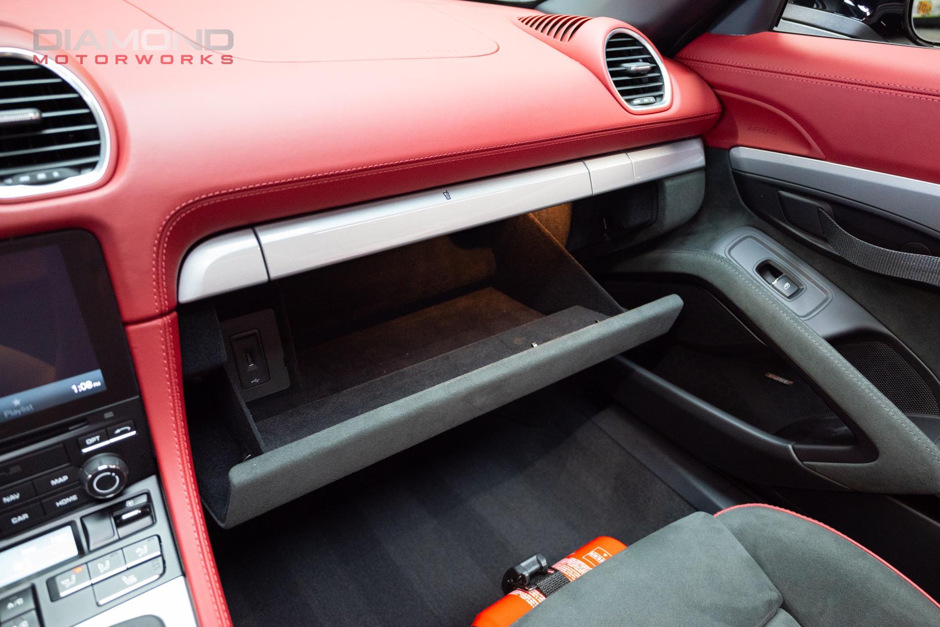 Used-2023-Porsche-718-Spyder-