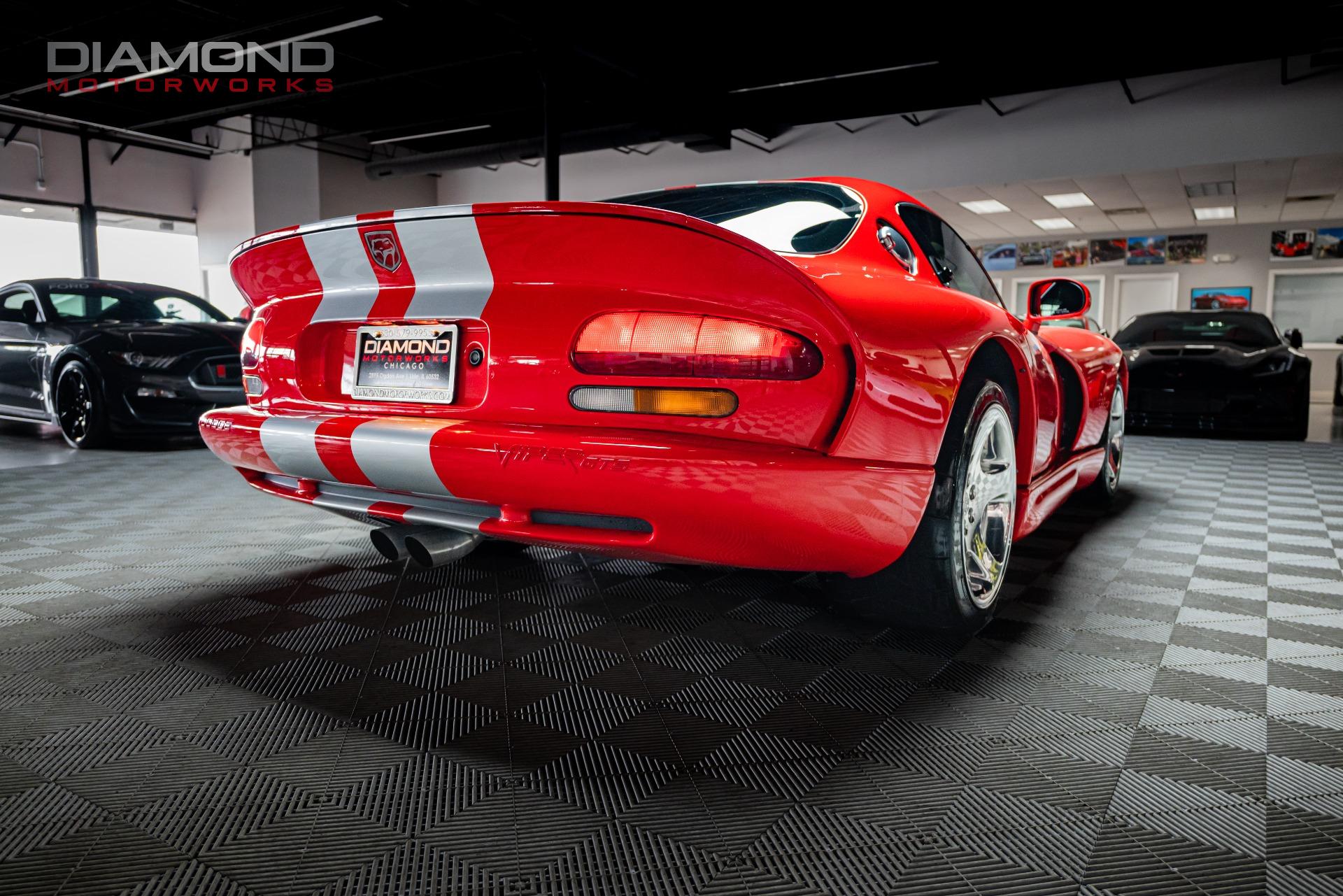 Used-2002-Dodge-Viper-GTS