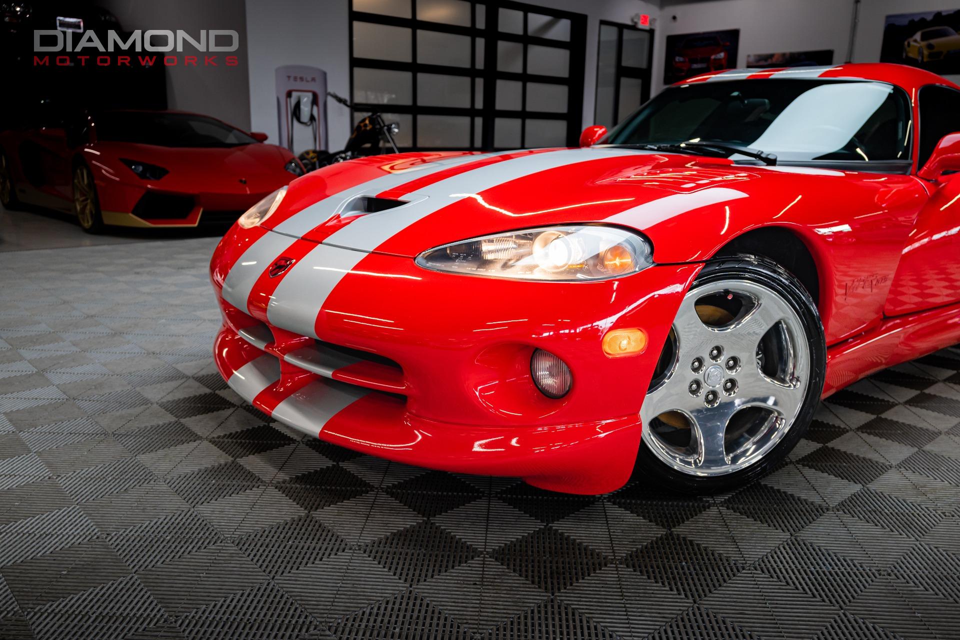 Used-2002-Dodge-Viper-GTS