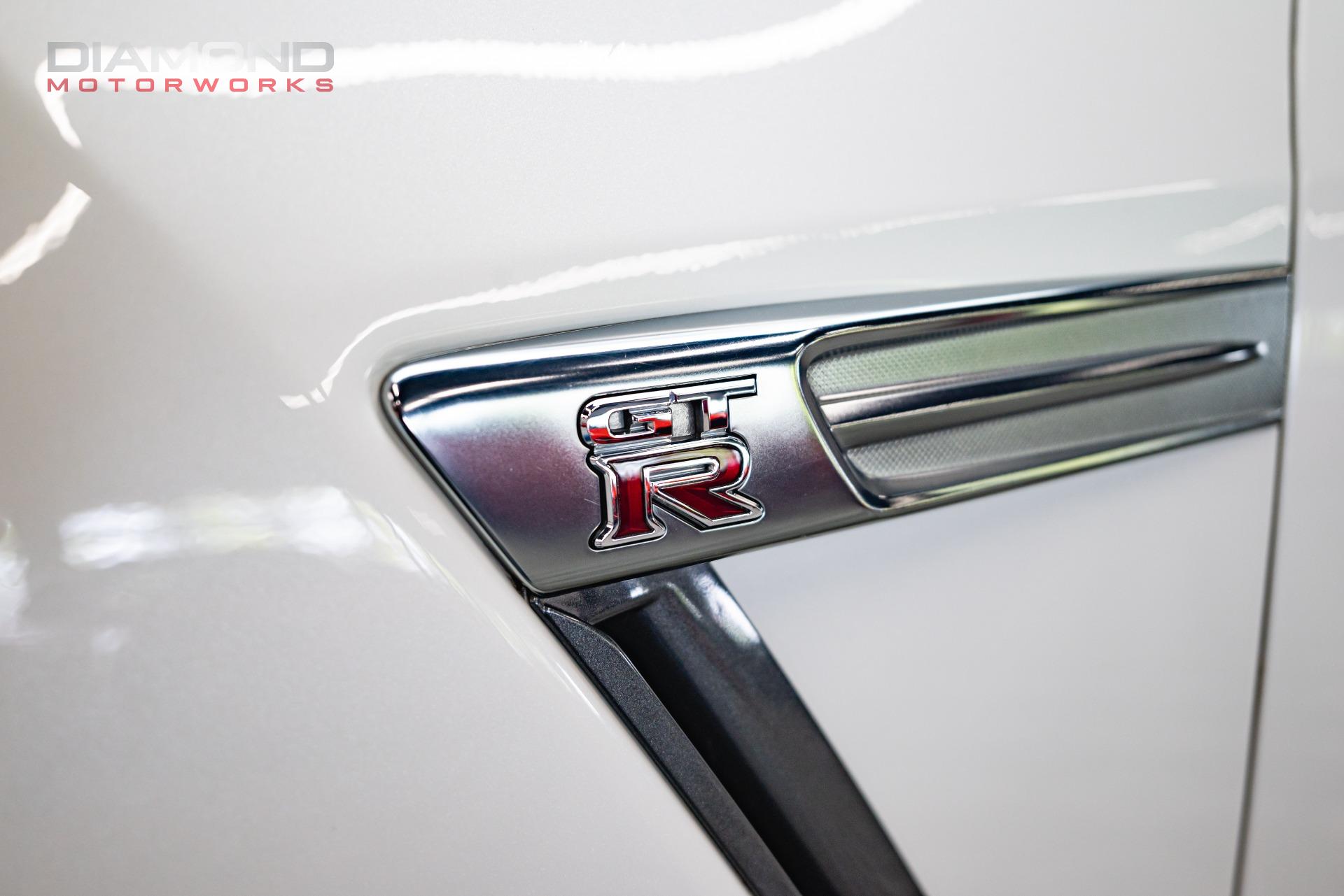 Used-2009-Nissan-GT-R-Premium-ALPHA-10