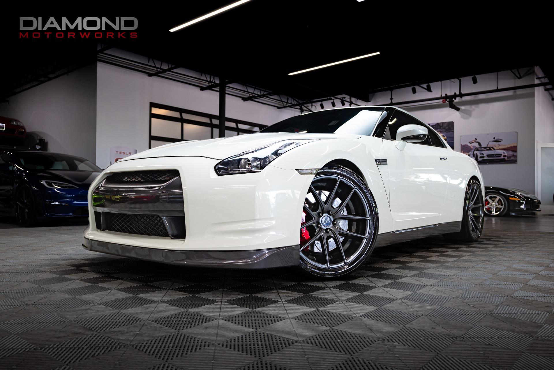 中古　　　GTRACING GT007-WHITE 1996 Nissan Skyline GT-R V-Spec | Tokyo Direct Imports