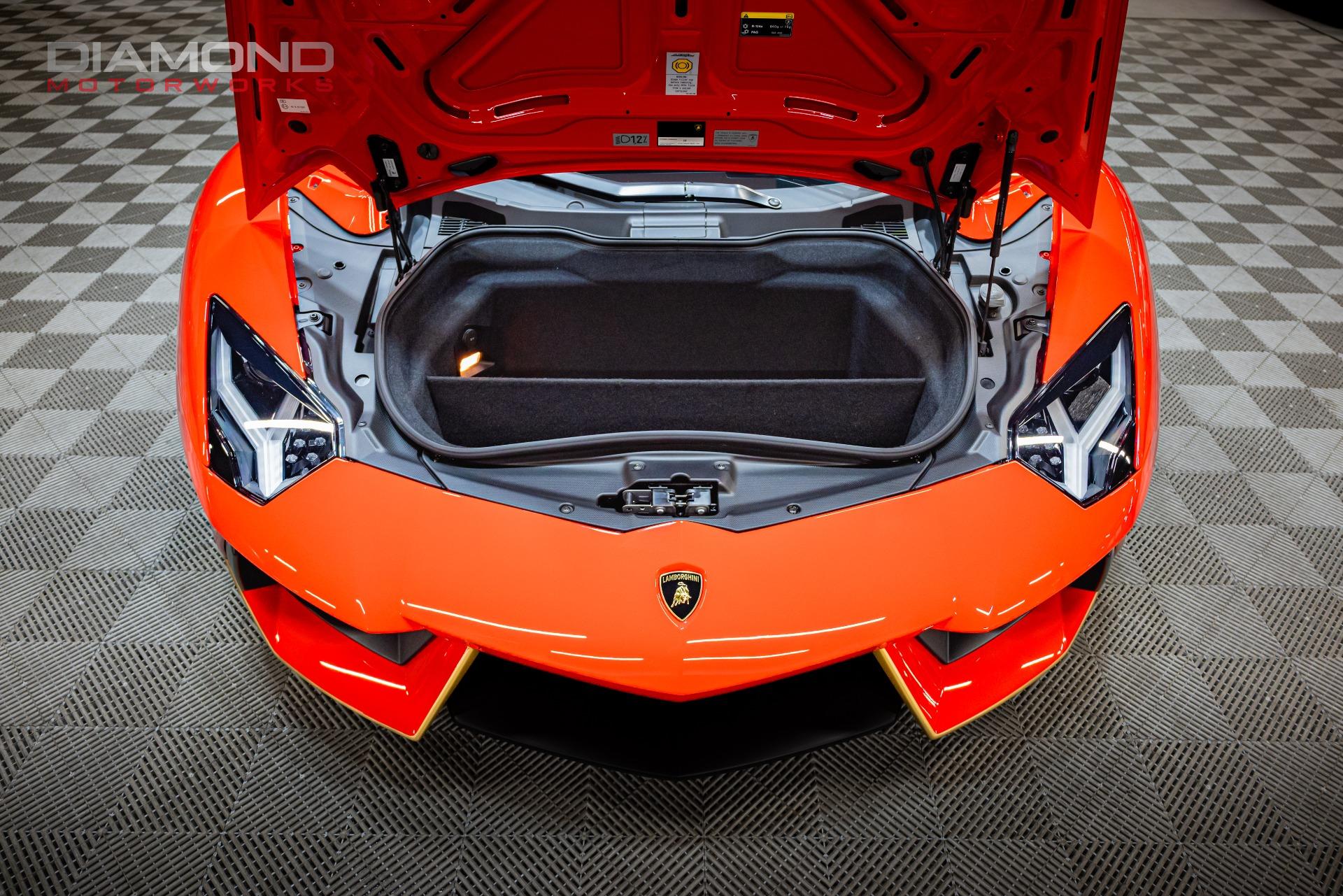 2017 LAMBORGHINI AVENTADOR - Image 119