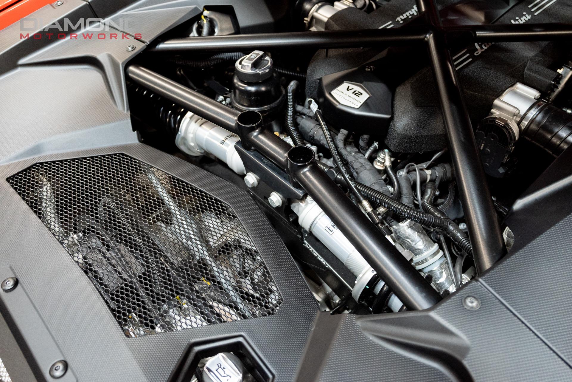 2017 LAMBORGHINI AVENTADOR - Image 127