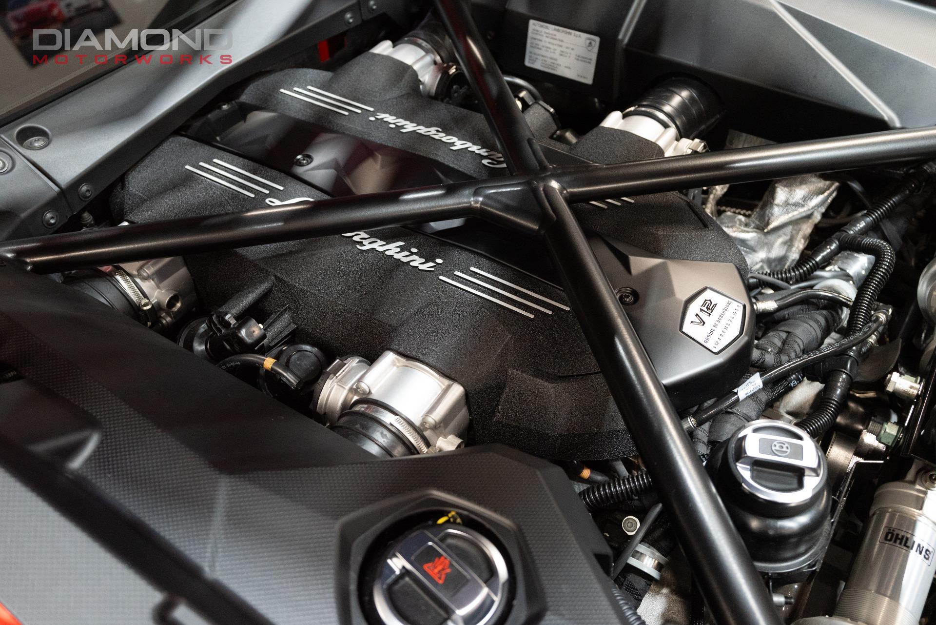 2017 LAMBORGHINI AVENTADOR - Image 132