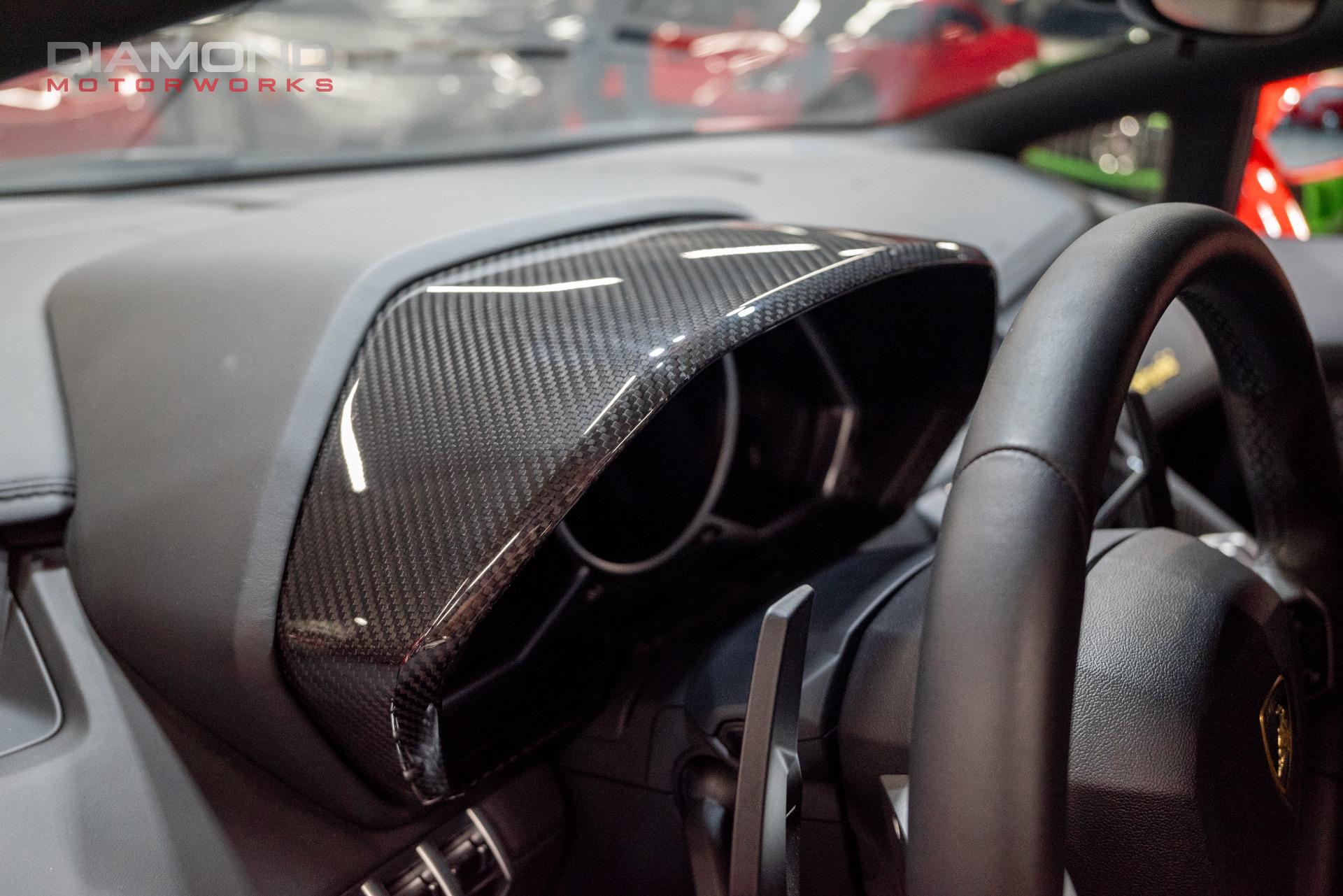 2017 LAMBORGHINI AVENTADOR - Image 148