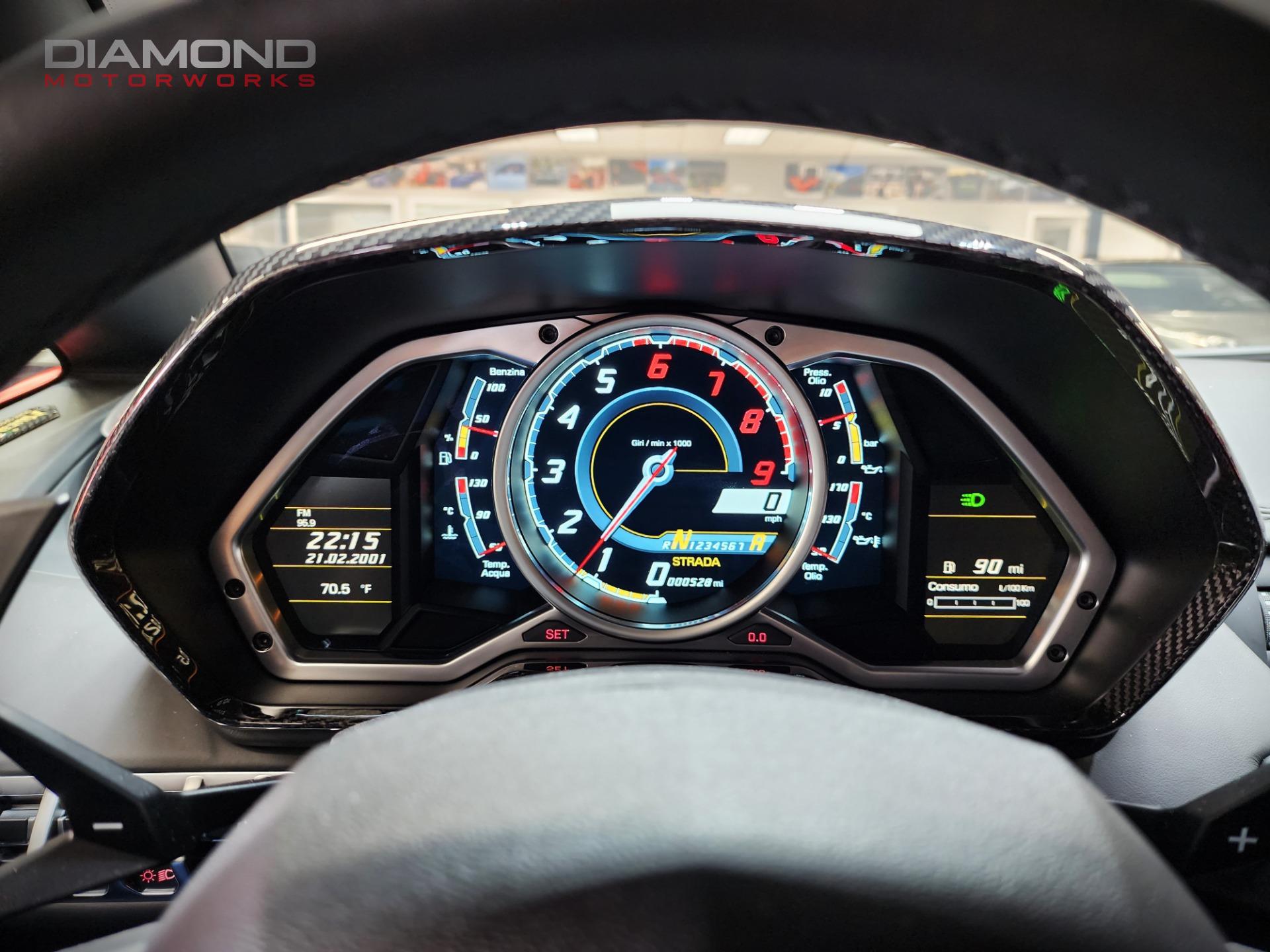 2017 LAMBORGHINI AVENTADOR - Image 17