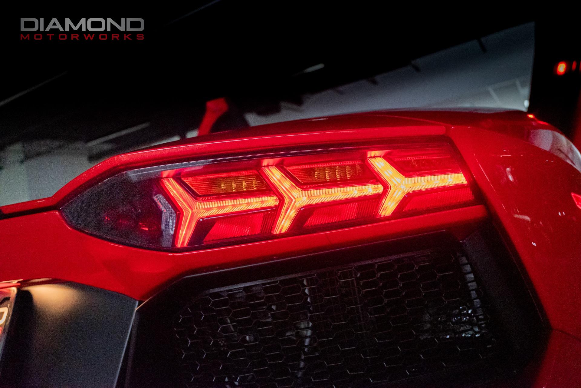 2017 LAMBORGHINI AVENTADOR - Image 47