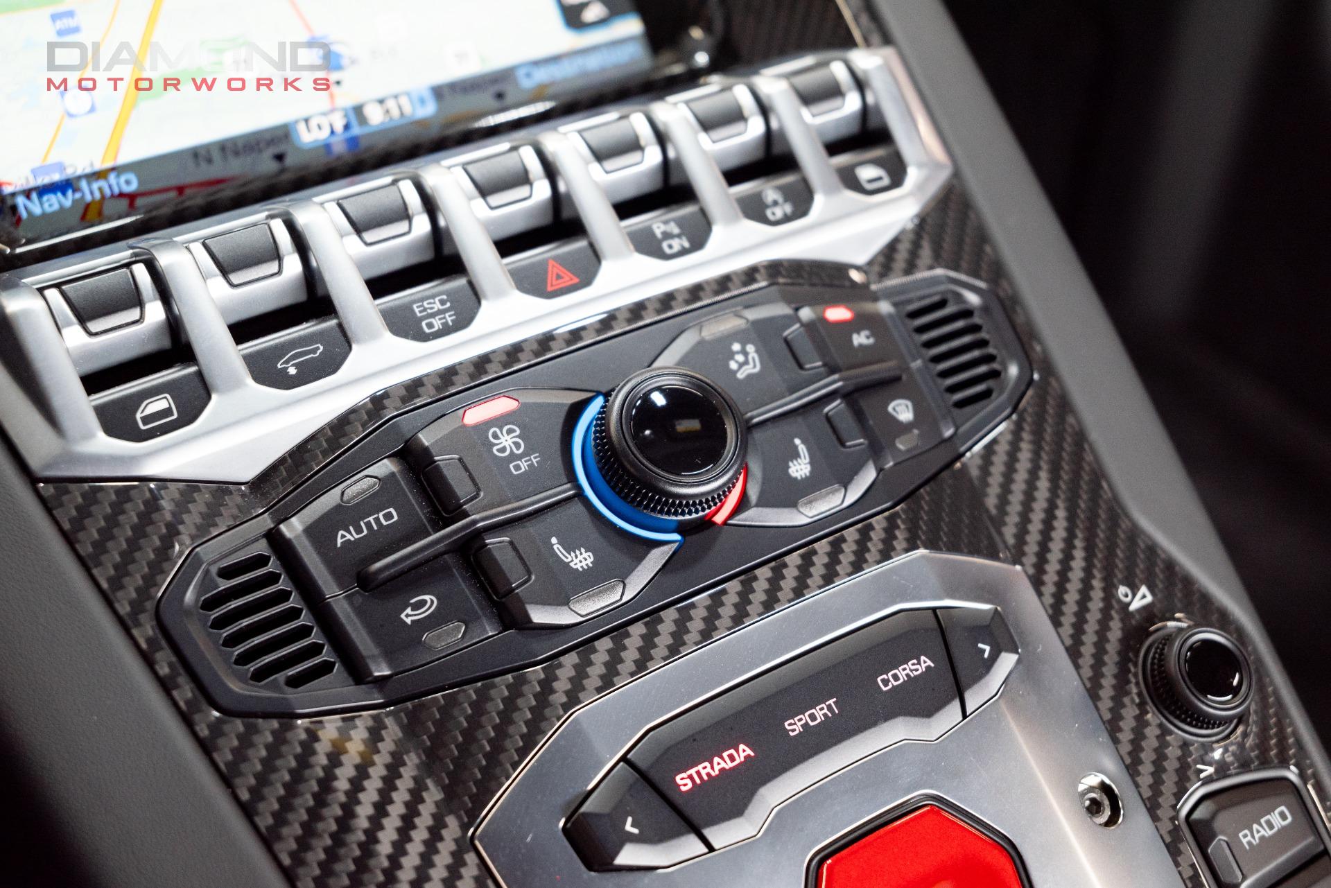 2017 LAMBORGHINI AVENTADOR - Image 81