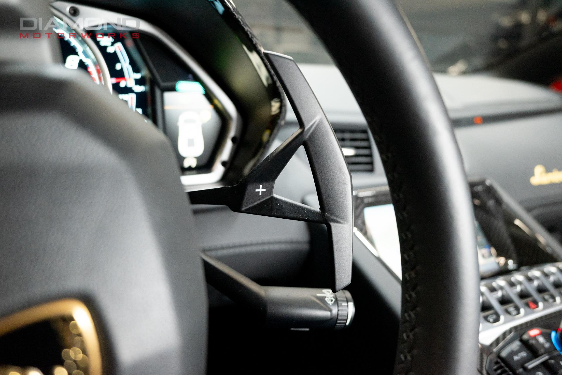 2017 LAMBORGHINI AVENTADOR - Image 92