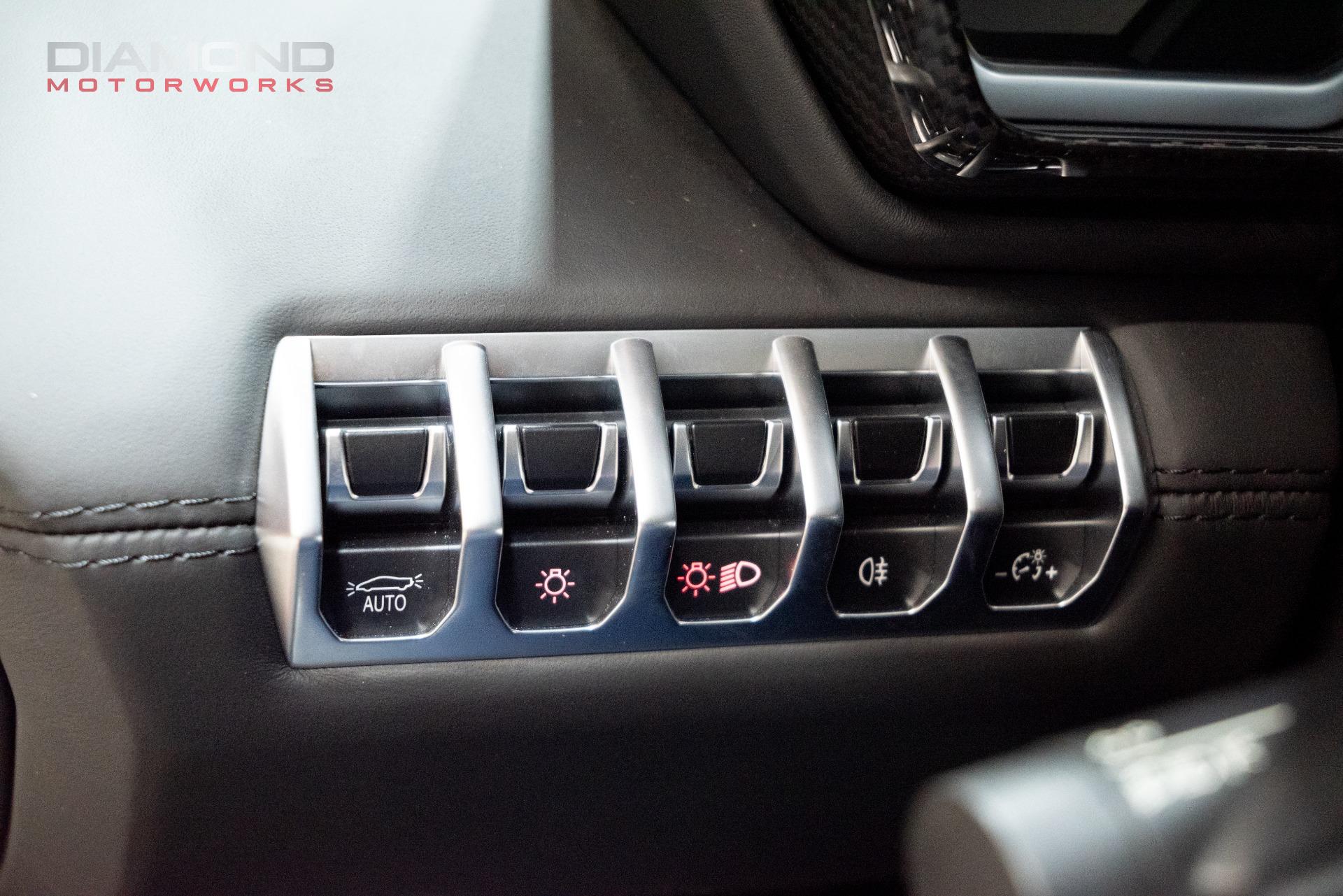 2017 LAMBORGHINI AVENTADOR - Image 96