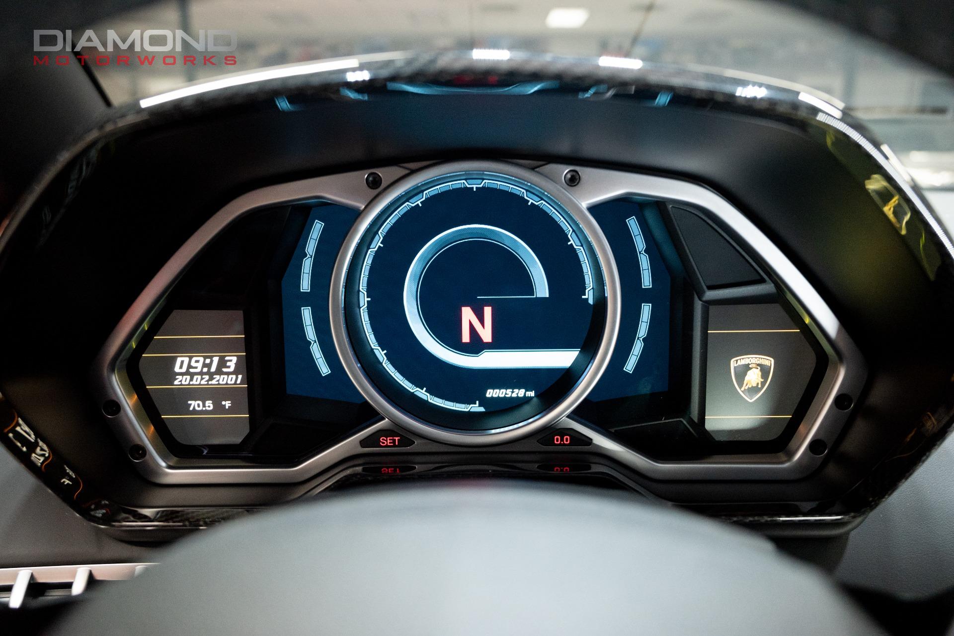 2017 LAMBORGHINI AVENTADOR - Image 97