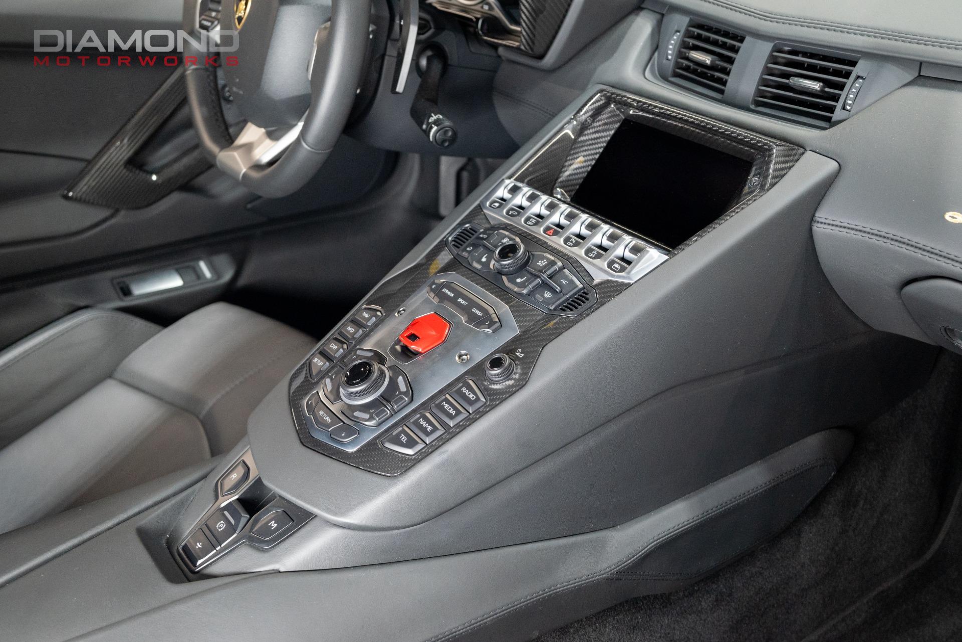 2017 LAMBORGHINI AVENTADOR - Image 99