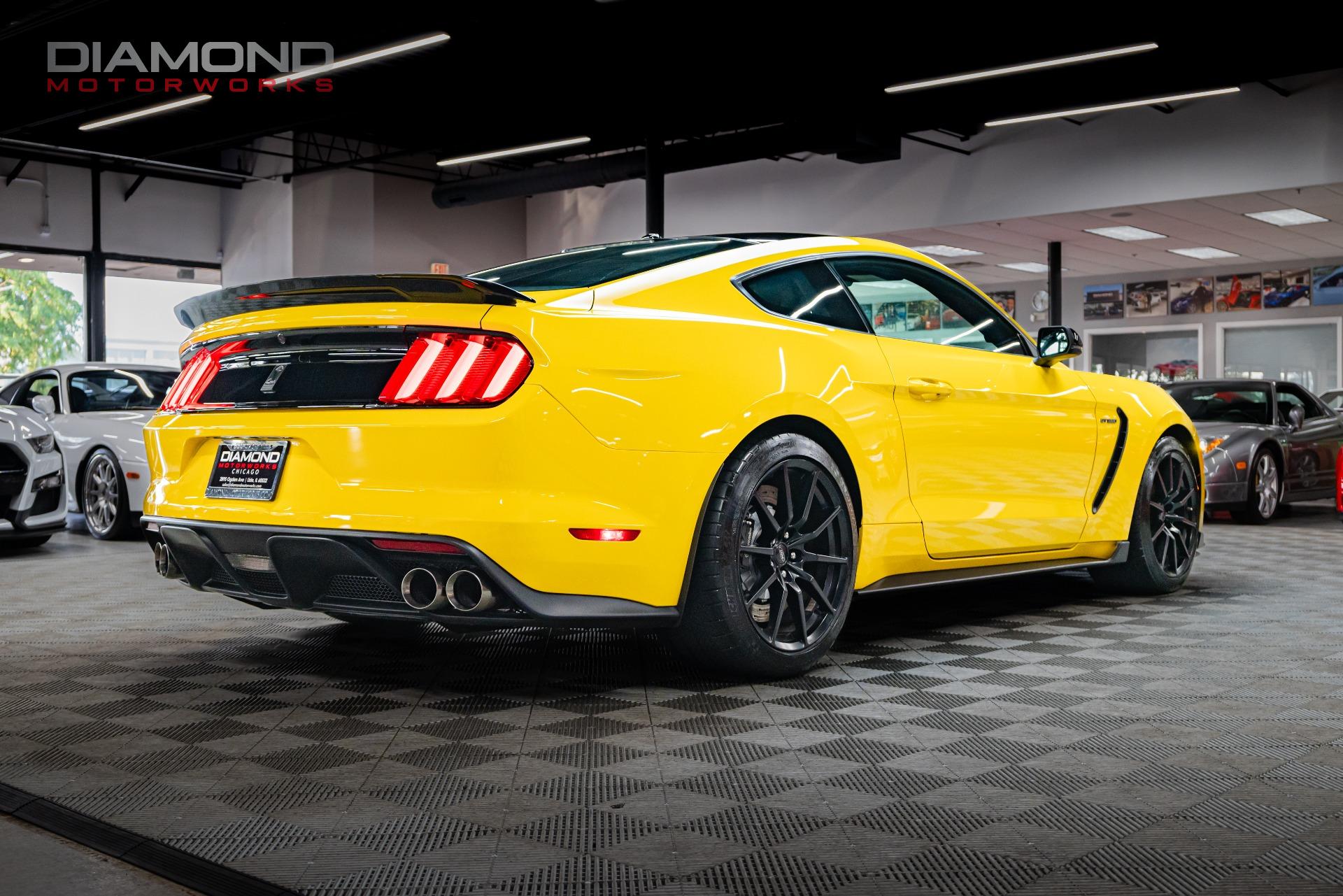 Used-2017-Ford-Mustang-Shelby-GT350