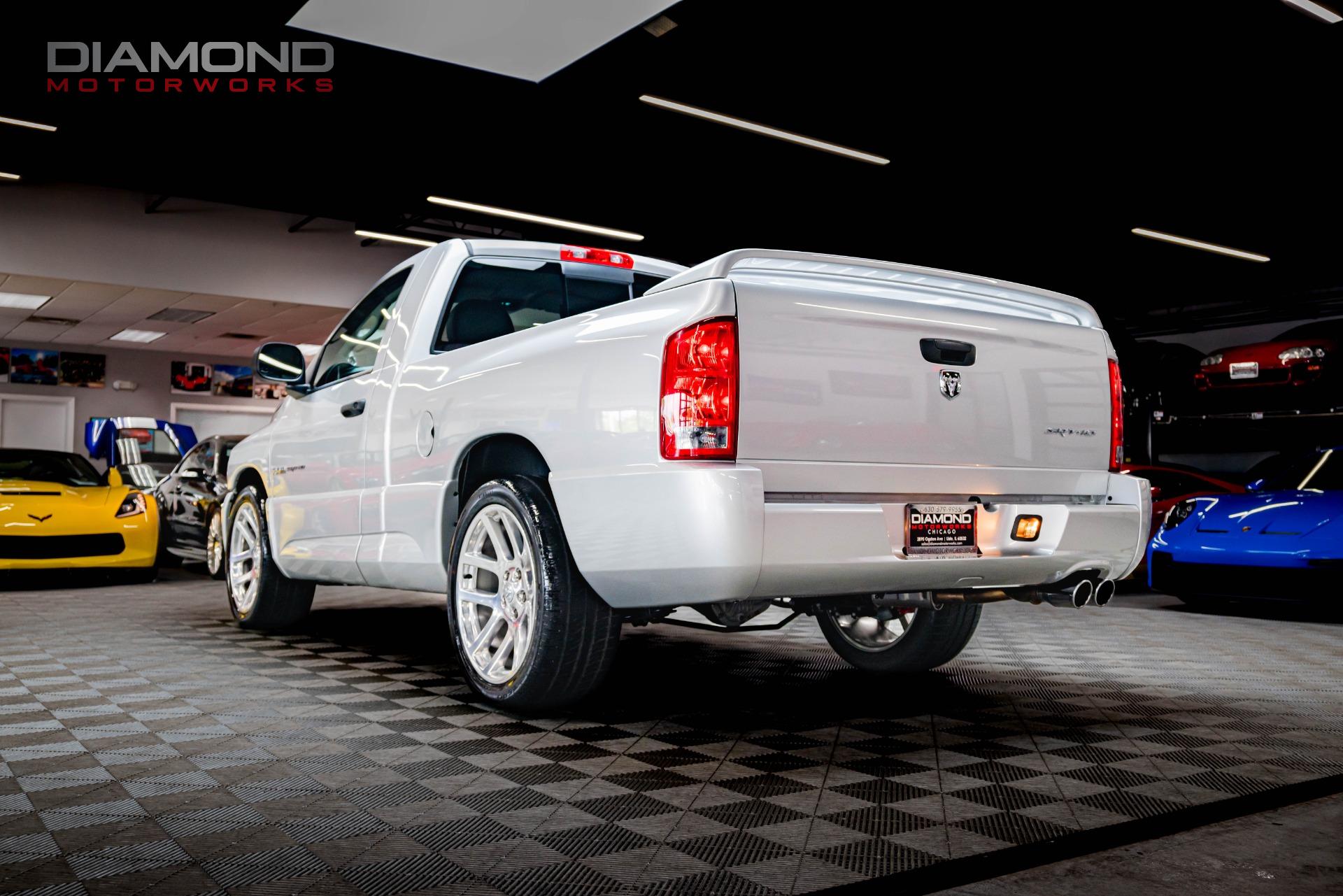Used-2005-Dodge-Ram-1500-SRT-10
