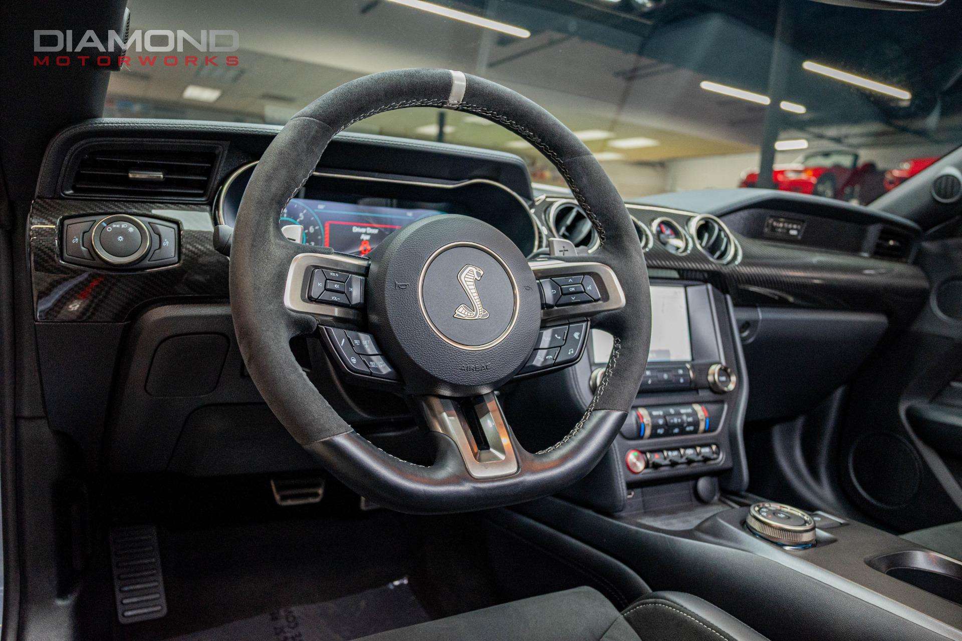 2022 FORD MUSTANG - Image 18