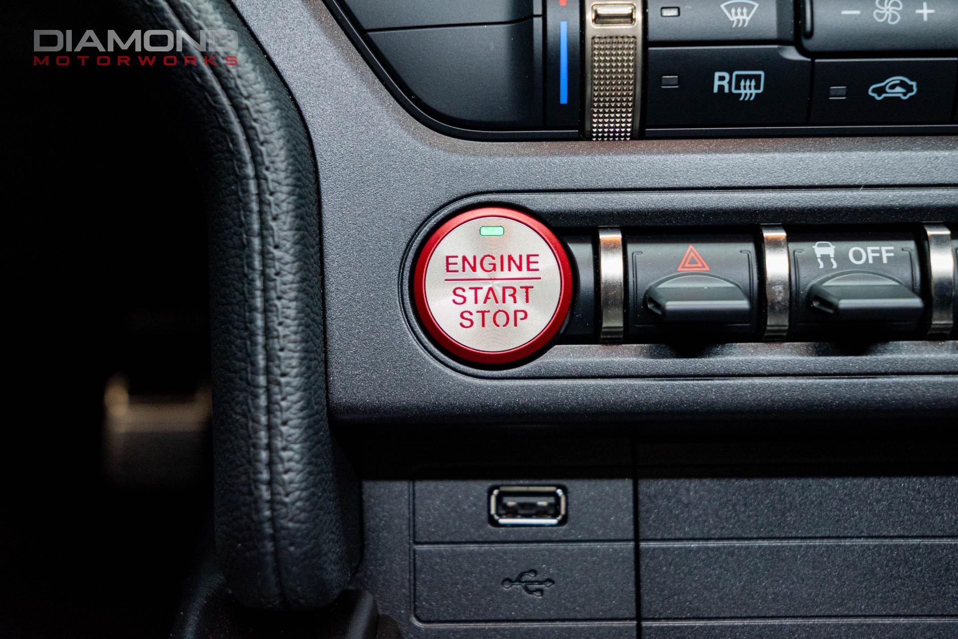 2022 FORD MUSTANG - Image 19