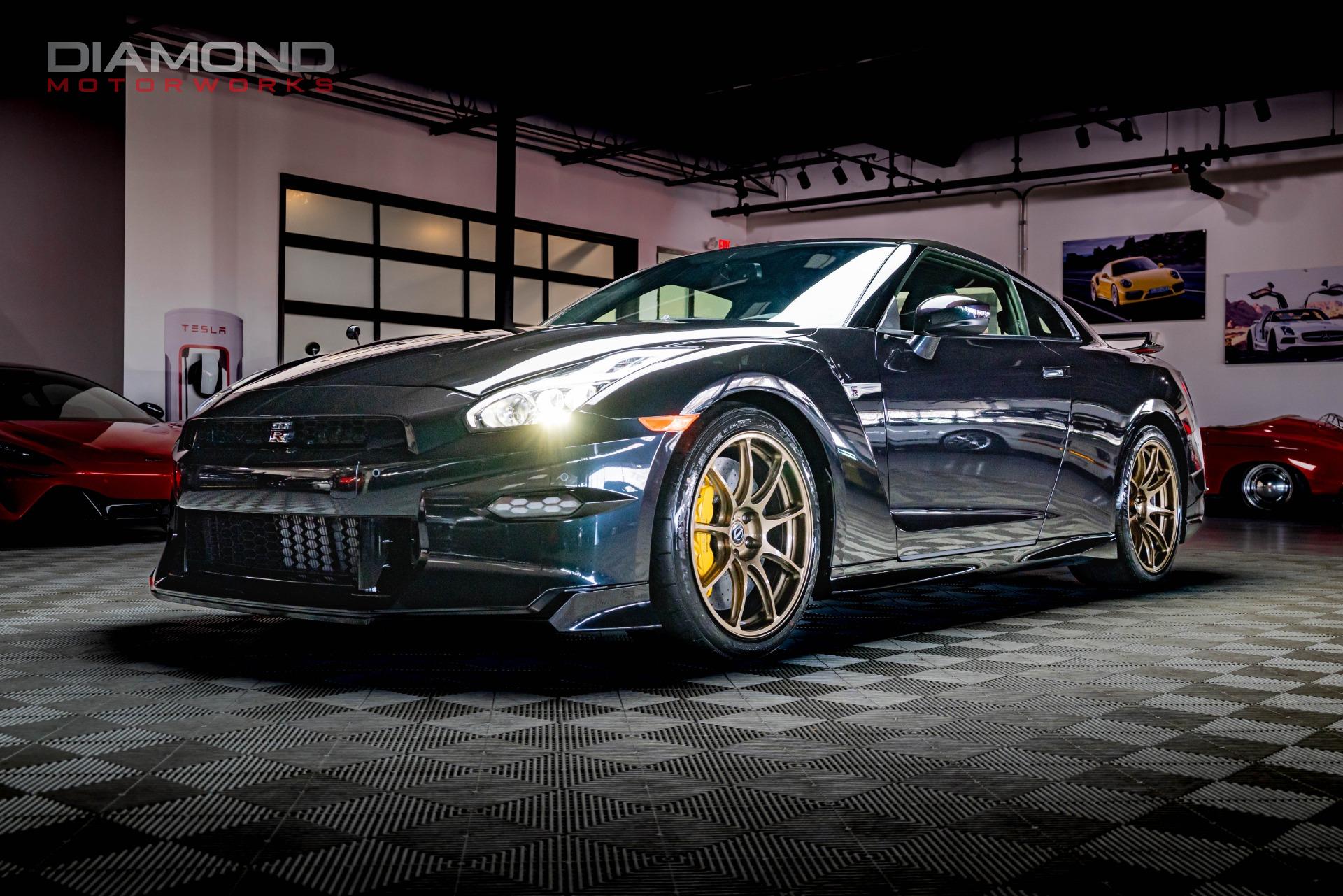 Roof Kit WITH Antenna Hole | NISSAN GT-R 2024