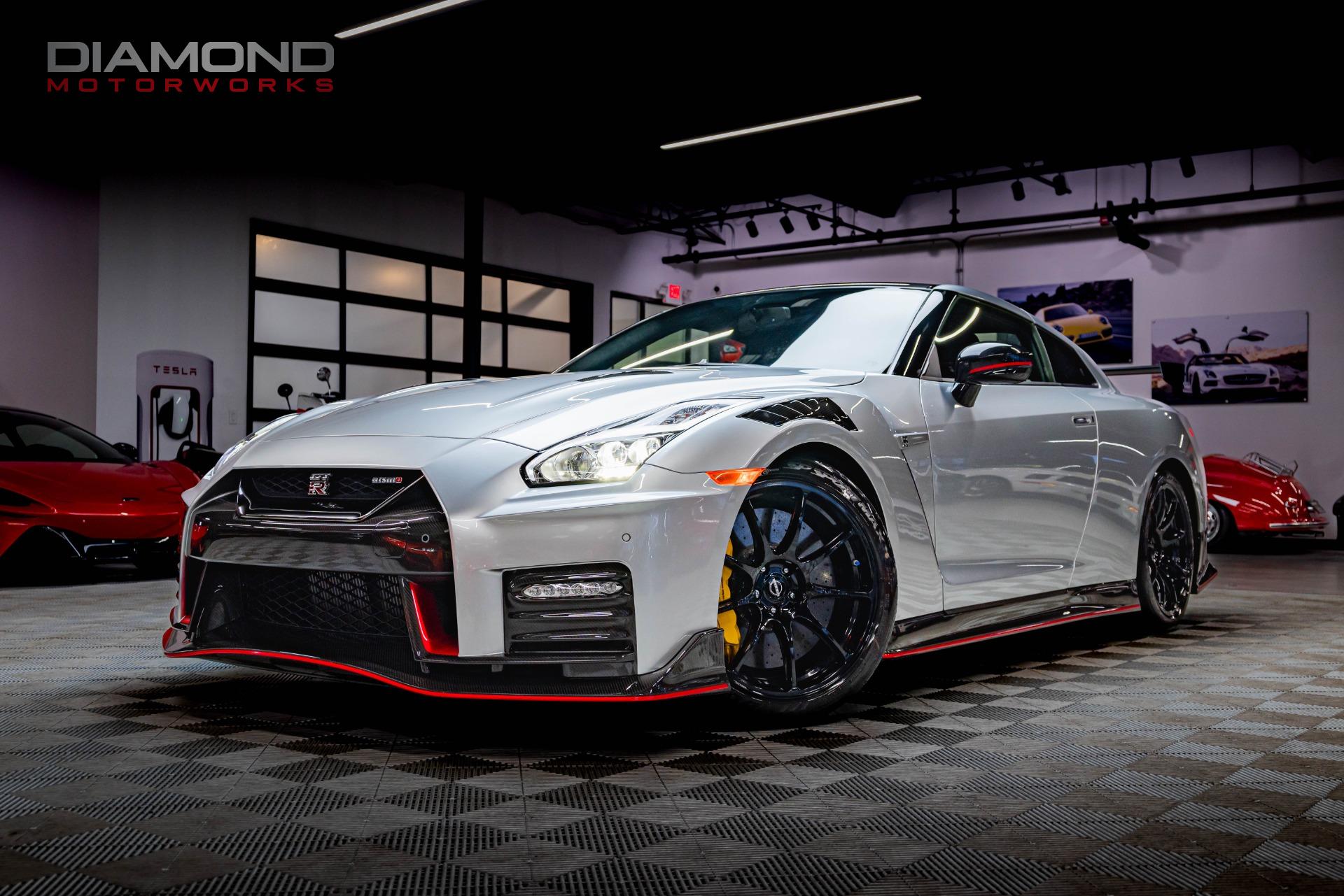 Full Hood & Fender + Mirror Kit | NISSAN GT-R 2020 NISMO Full Hood & Fender + Mirror Kit | NISSAN GT-R 2020 NISMO