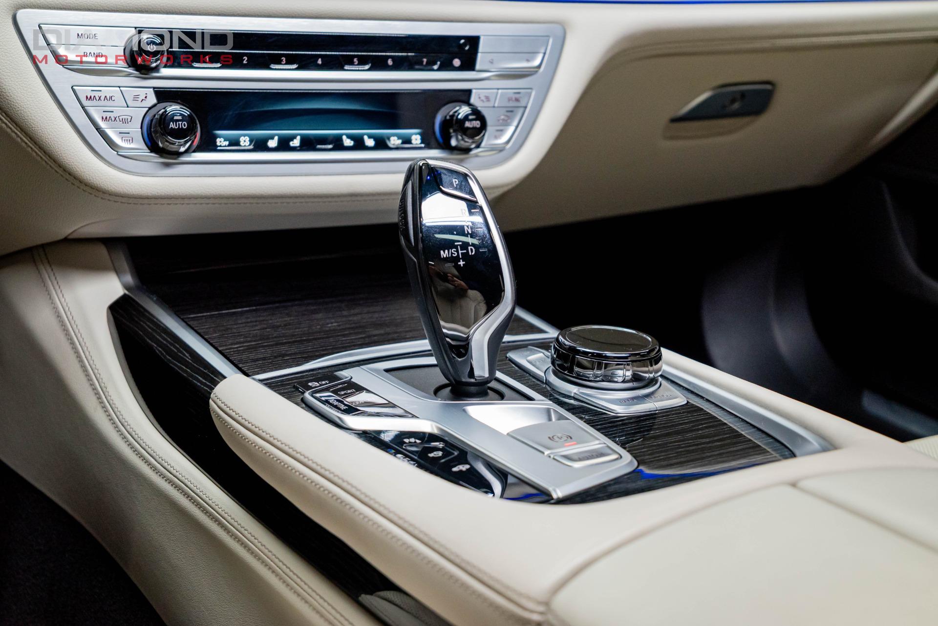 2021 BMW 750I - Image 16