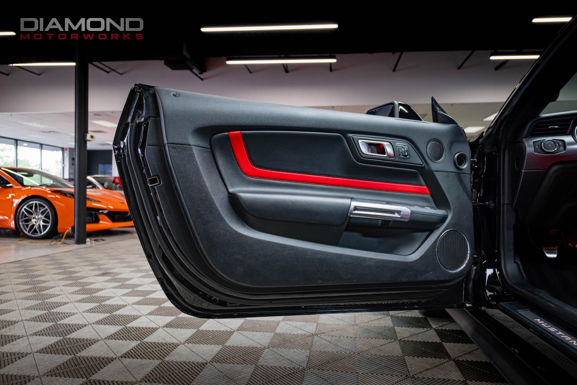 2021 FORD MUSTANG - Image 13