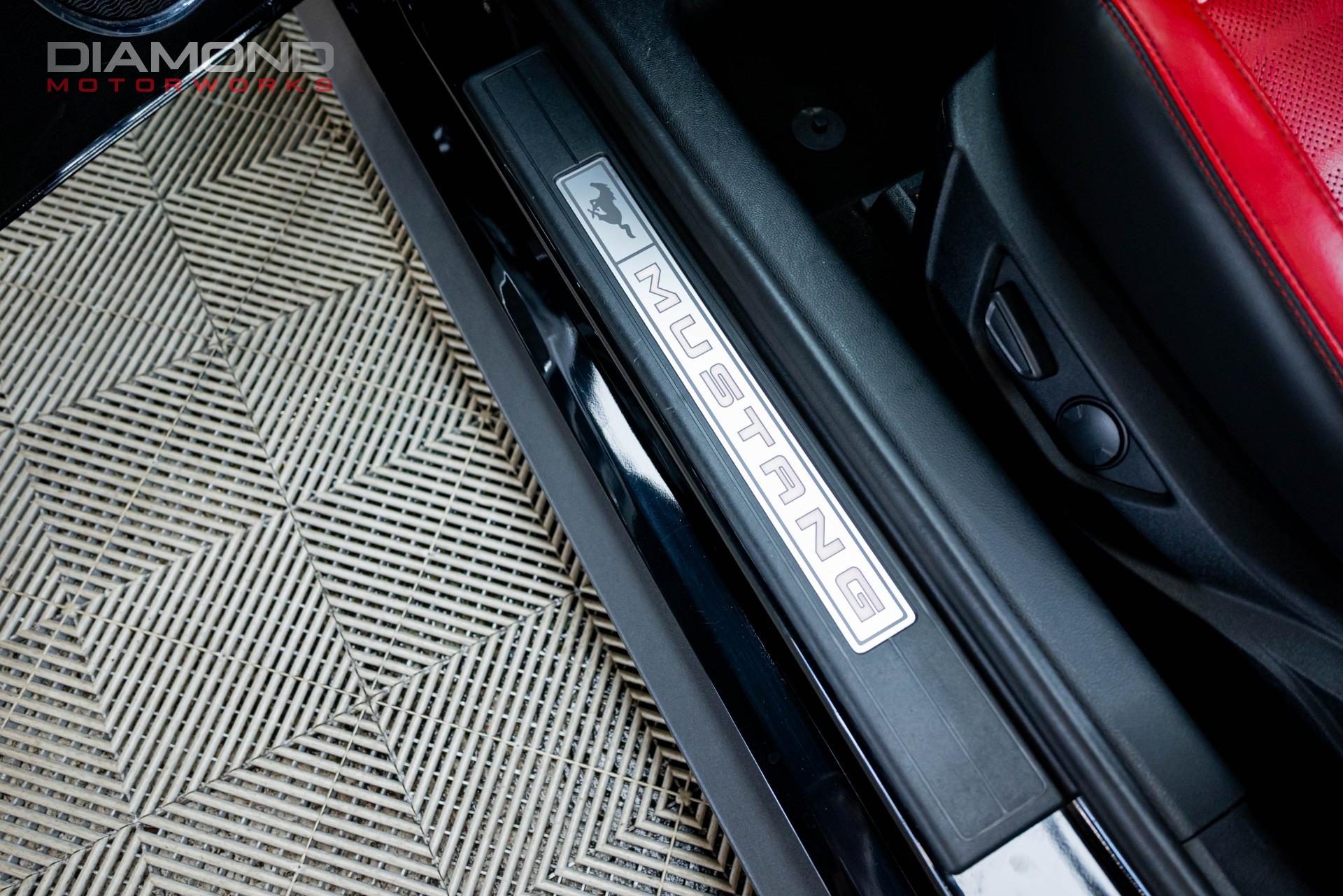 2021 FORD MUSTANG - Image 19