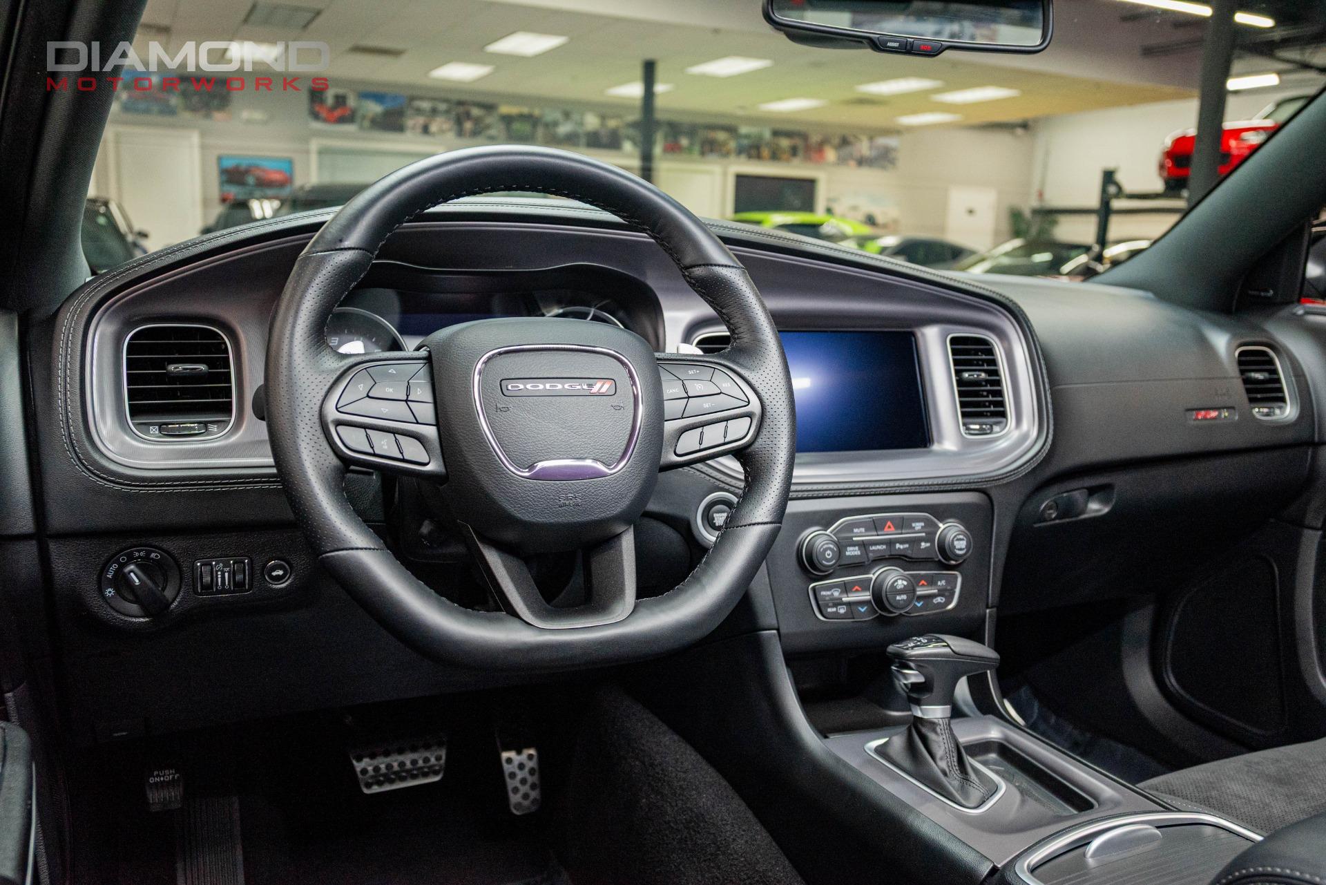 2023 DODGE CHARGER - Image 16