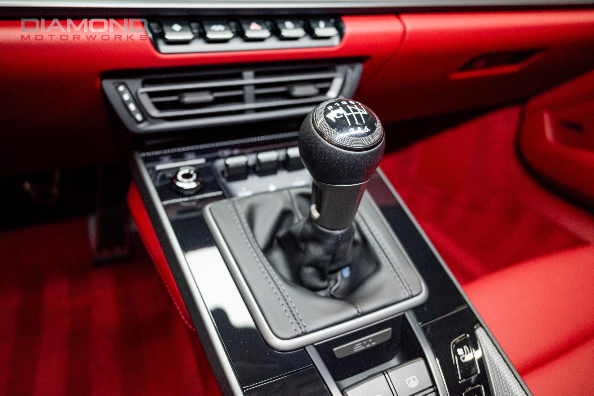 2024 PORSCHE 911 - Image 17