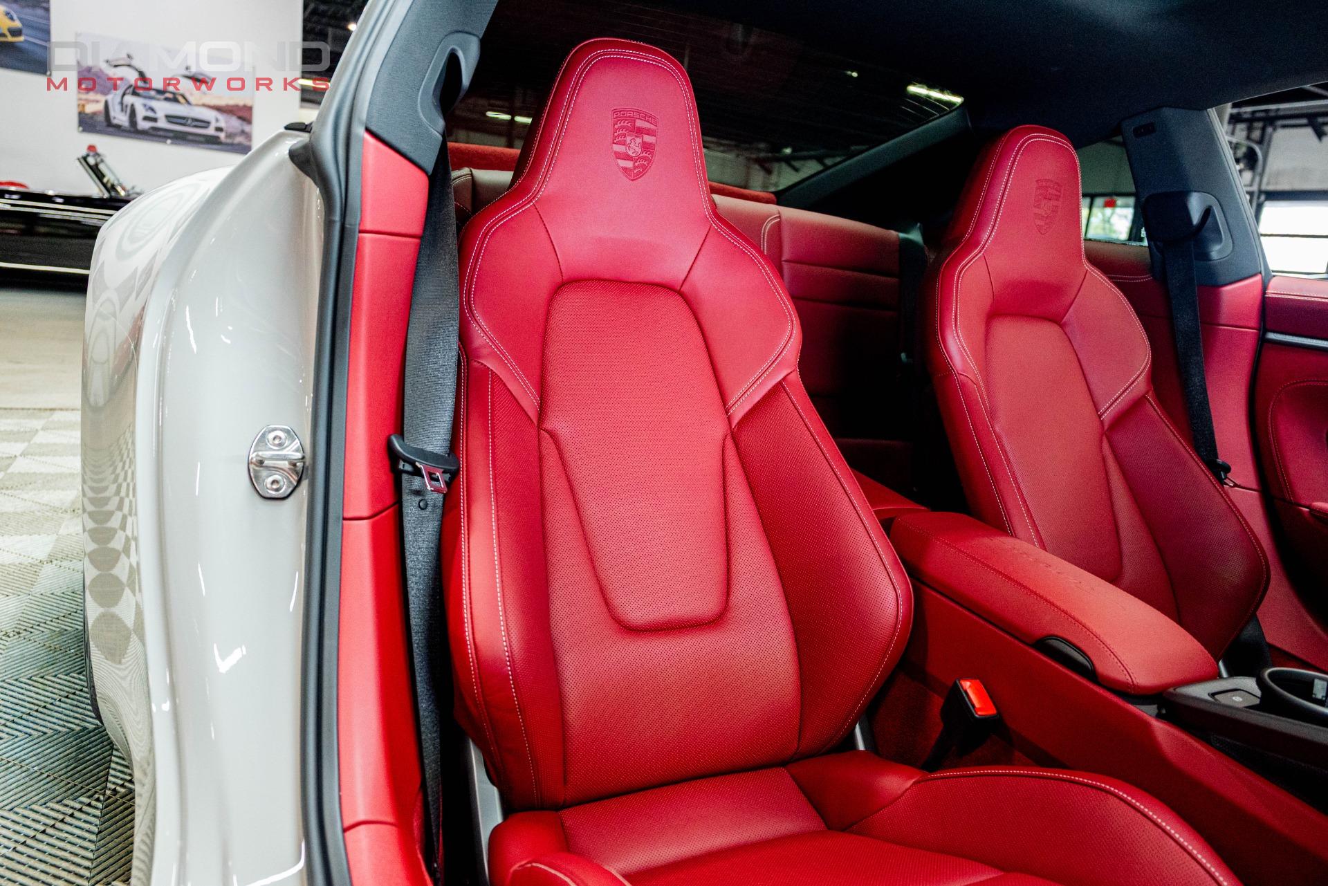 2024 PORSCHE 911 - Image 19