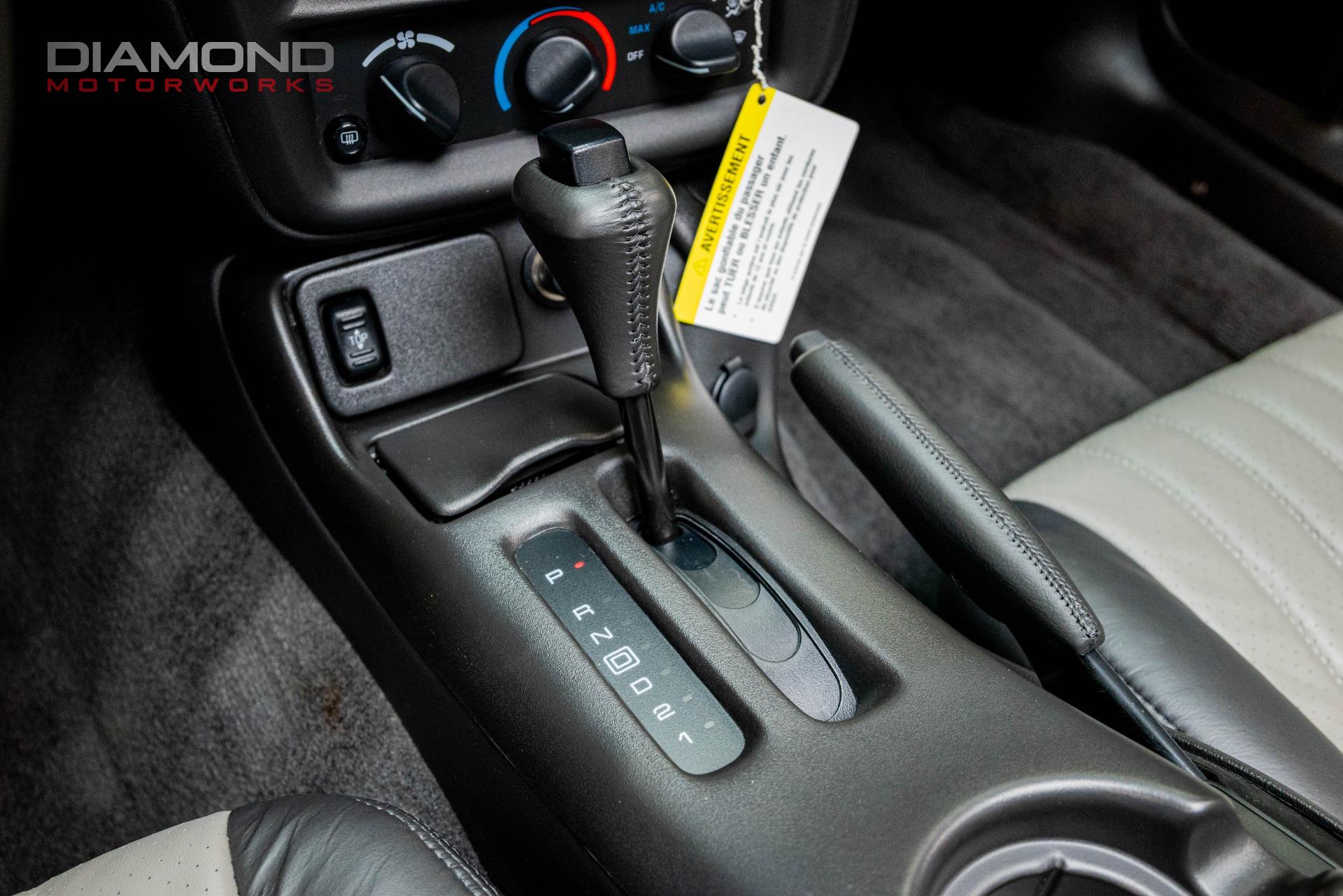 2002 CHEVROLET CAMARO - Image 19