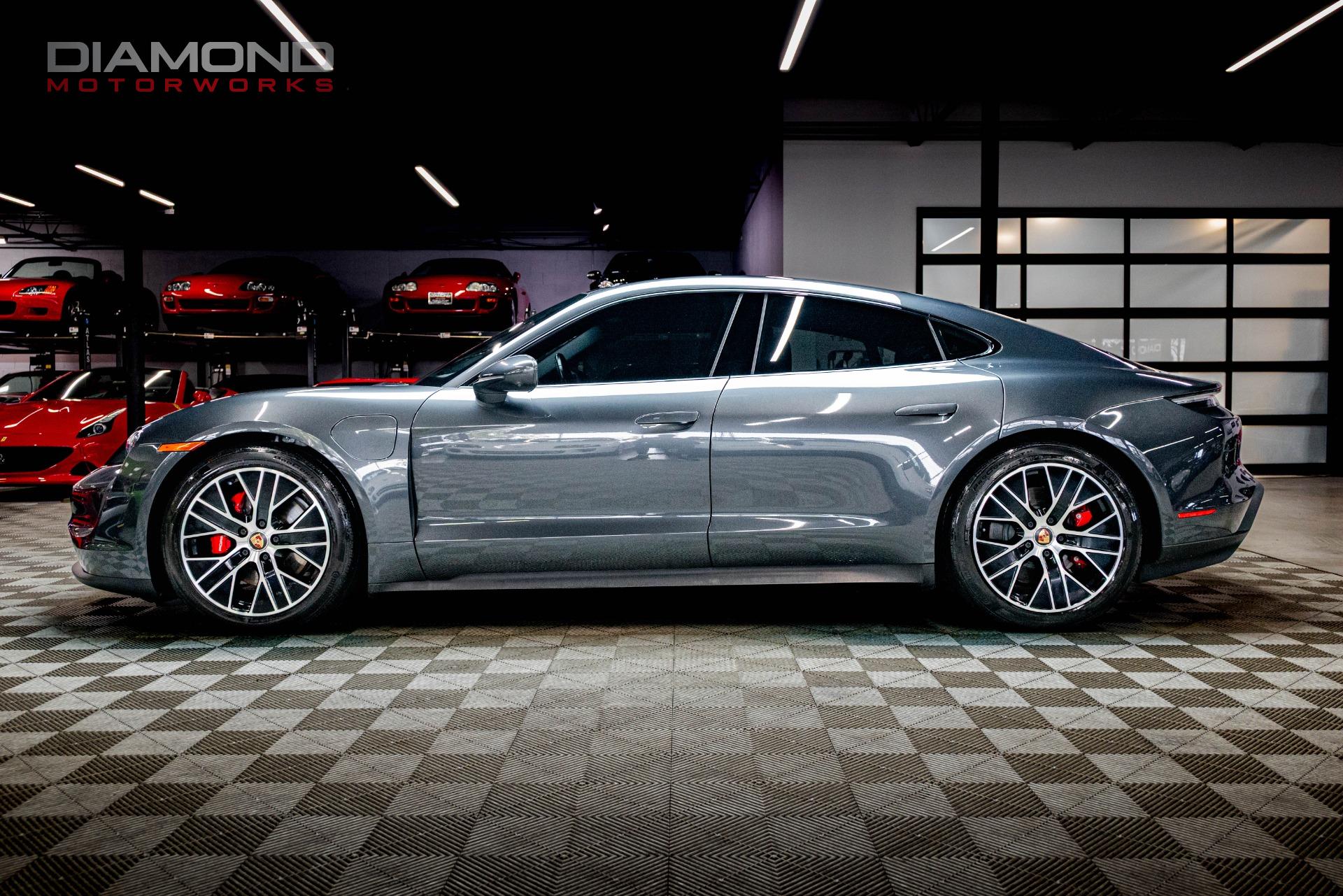 2021 PORSCHE TAYCAN - Image 12