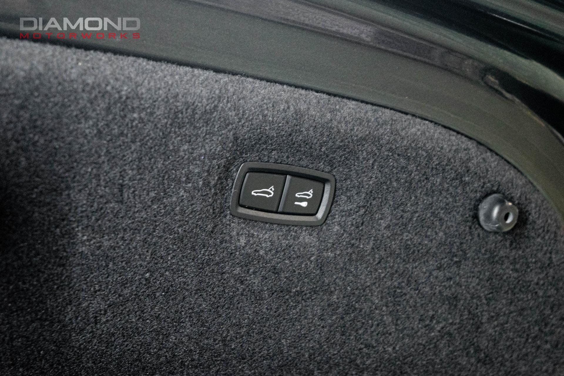 2021 PORSCHE TAYCAN - Image 120