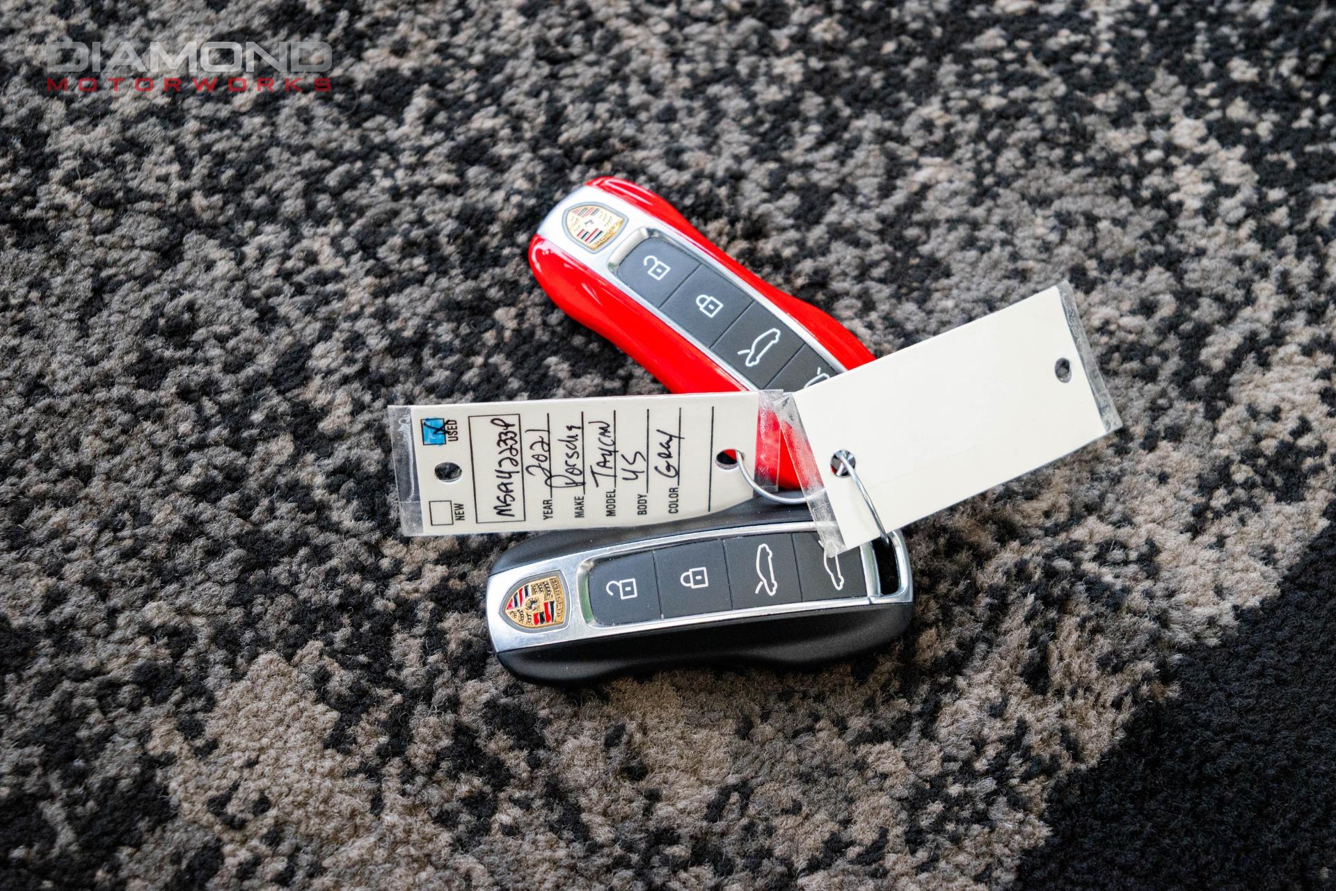 2021 PORSCHE TAYCAN - Image 134