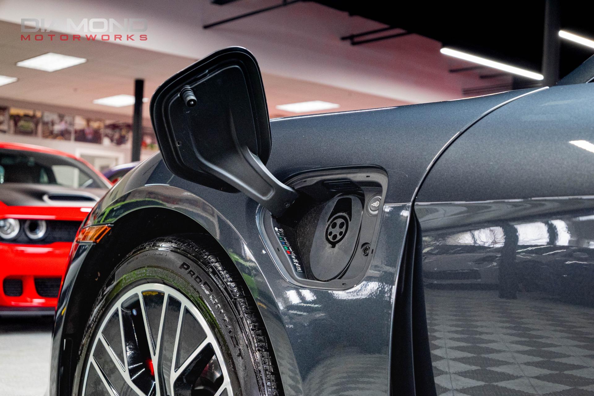 2021 PORSCHE TAYCAN - Image 38