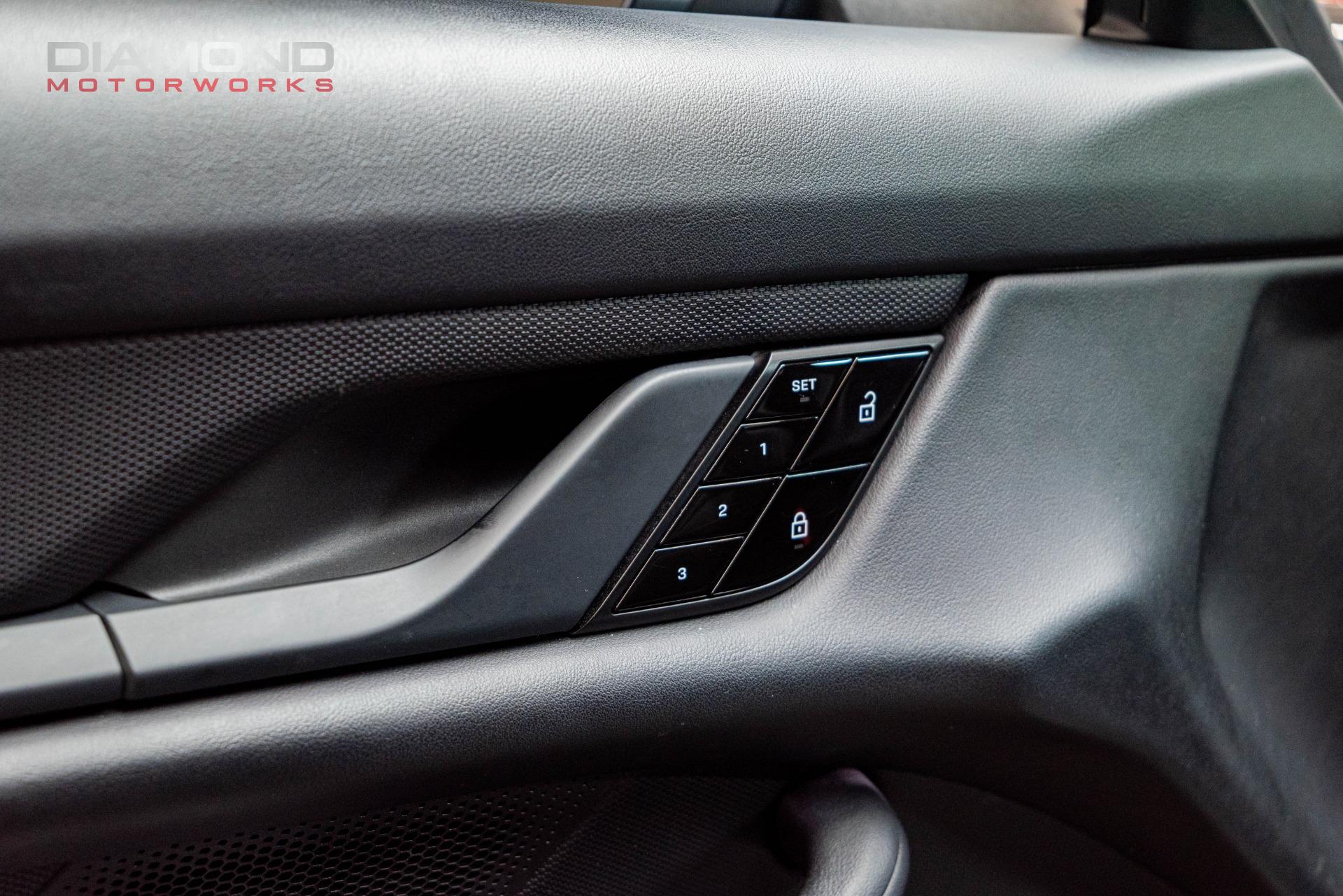 2021 PORSCHE TAYCAN - Image 64