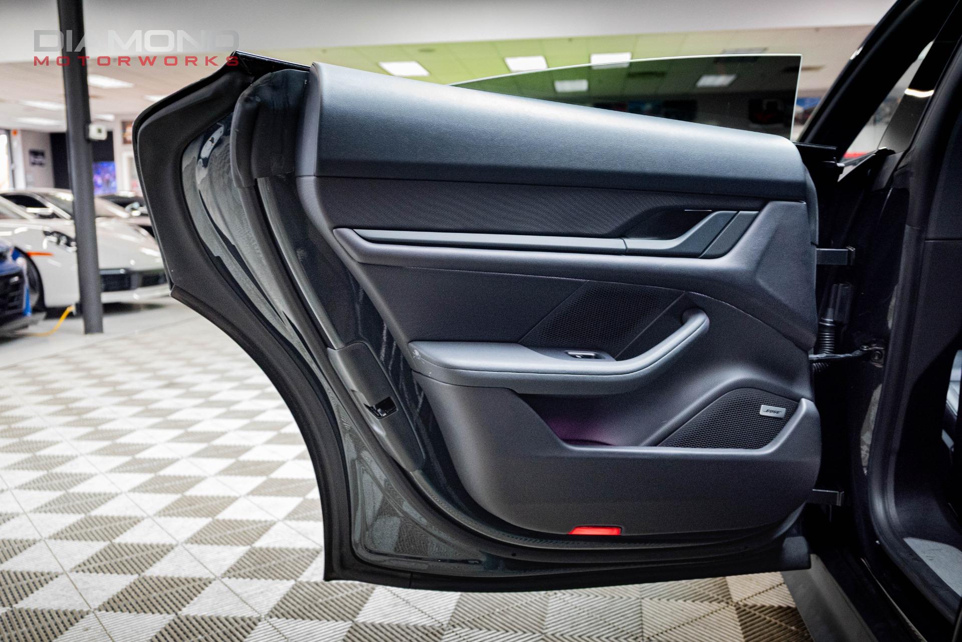 2021 PORSCHE TAYCAN - Image 73