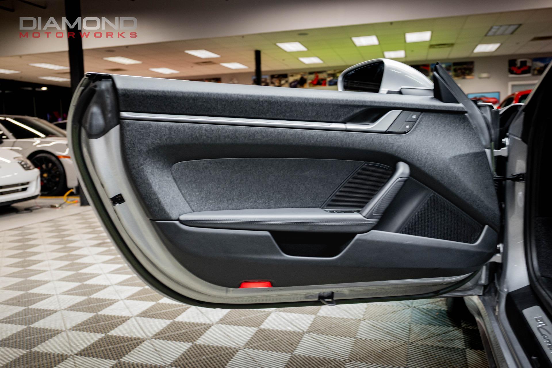 2023 PORSCHE 911 - Image 13