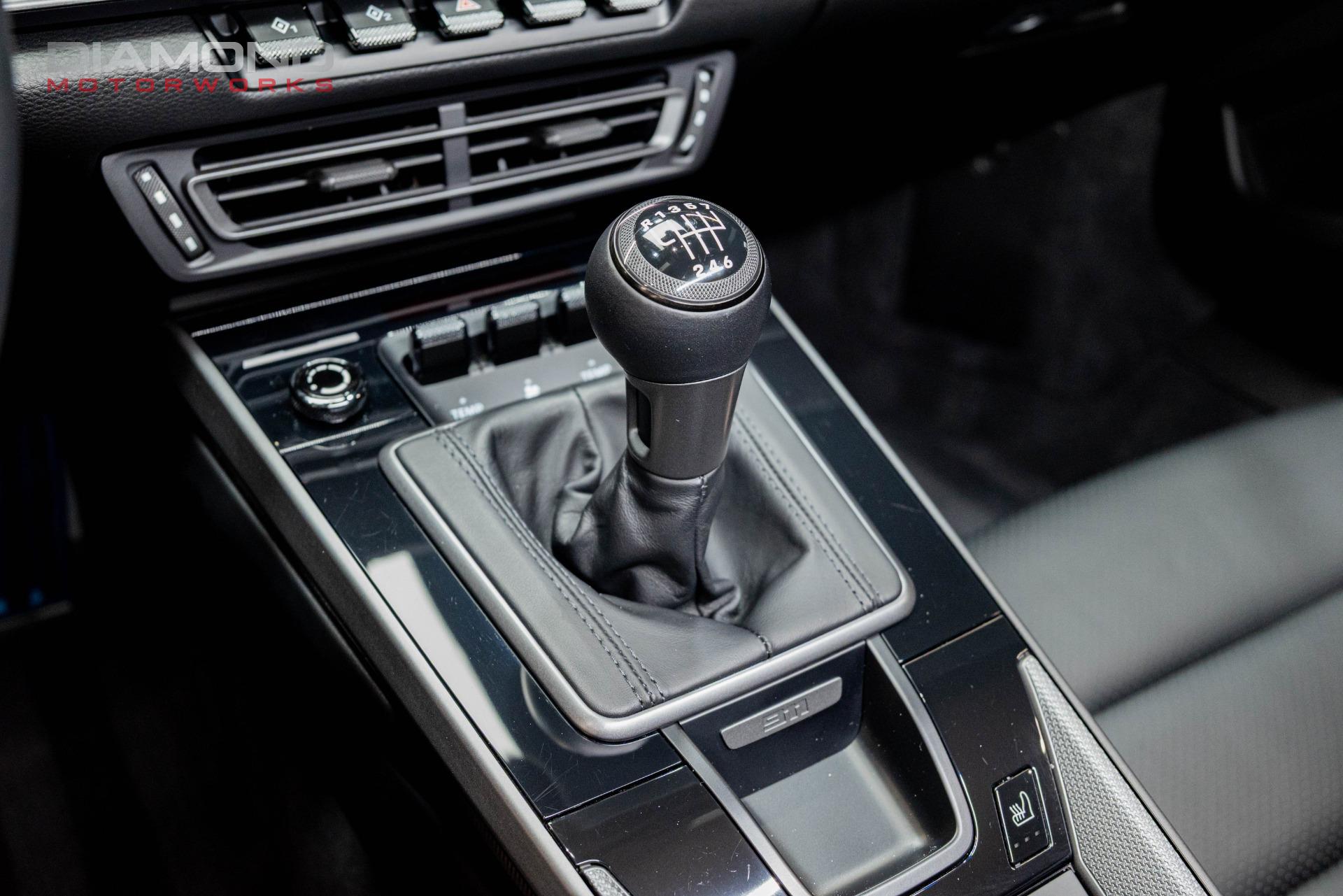 2023 PORSCHE 911 - Image 16