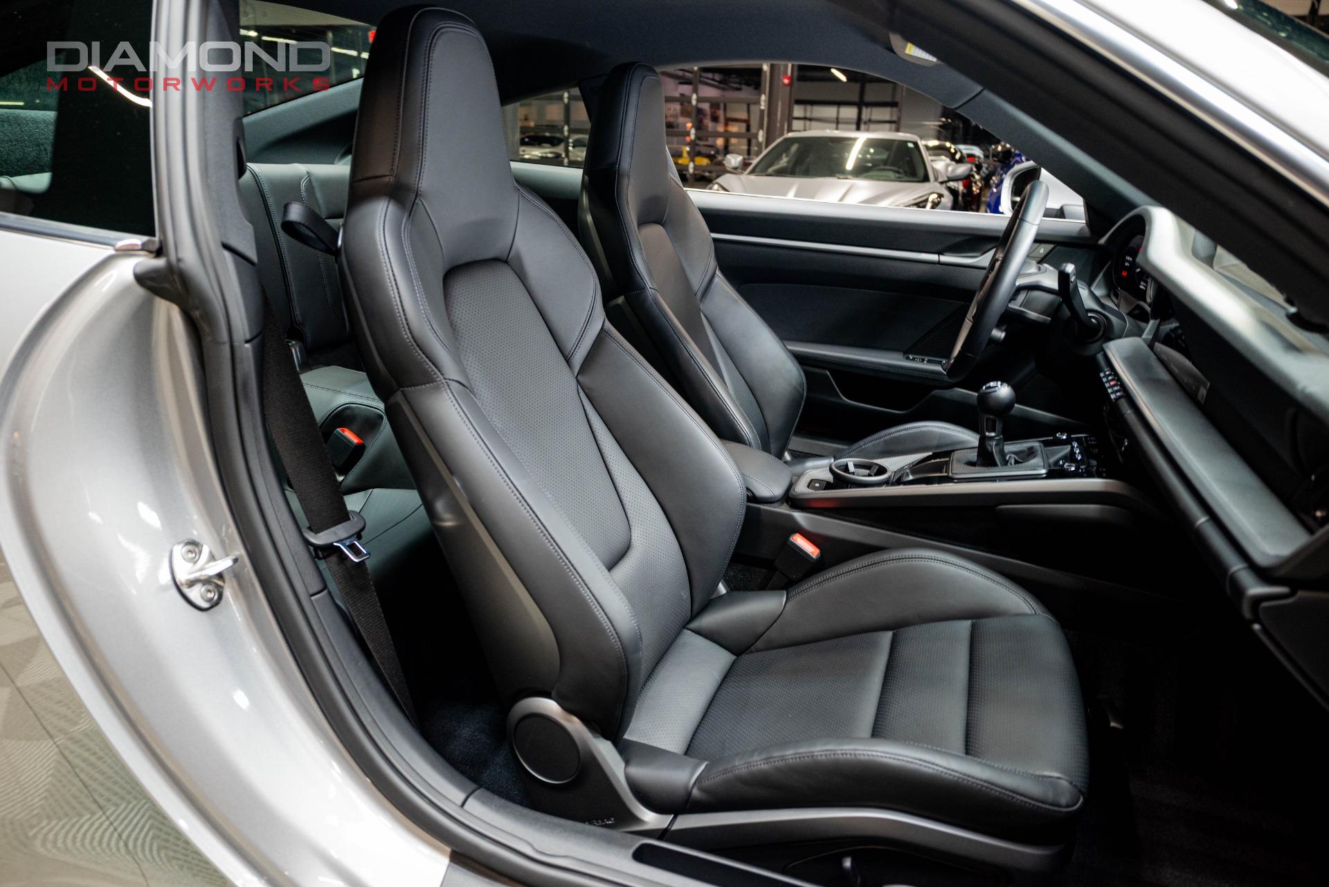 2023 PORSCHE 911 - Image 17