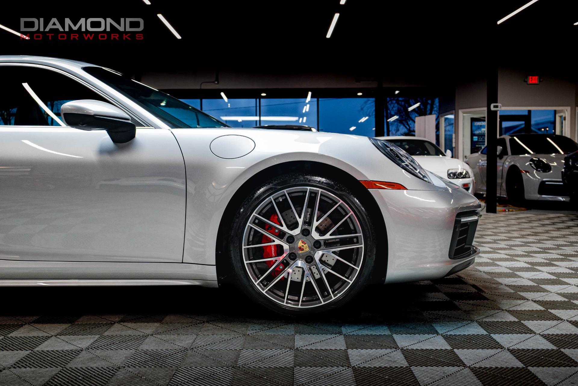 2023 PORSCHE 911 - Image 28