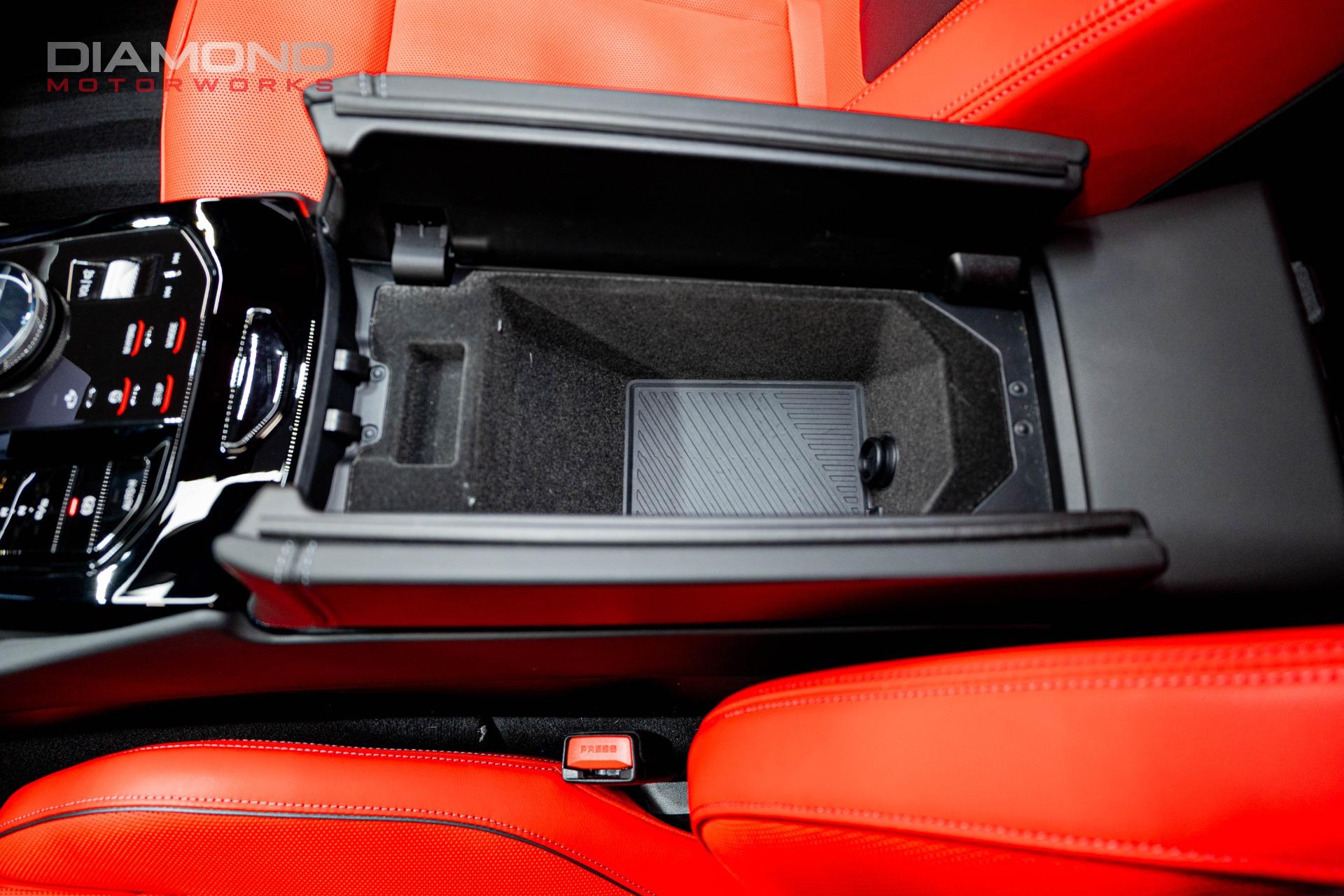 2025 BMW M5 - Image 114