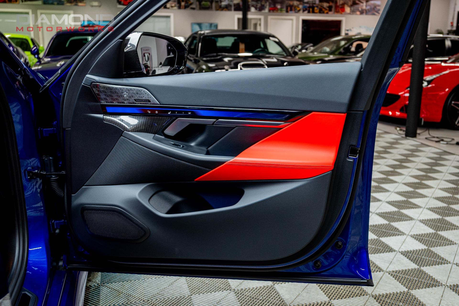 2025 BMW M5 - Image 118