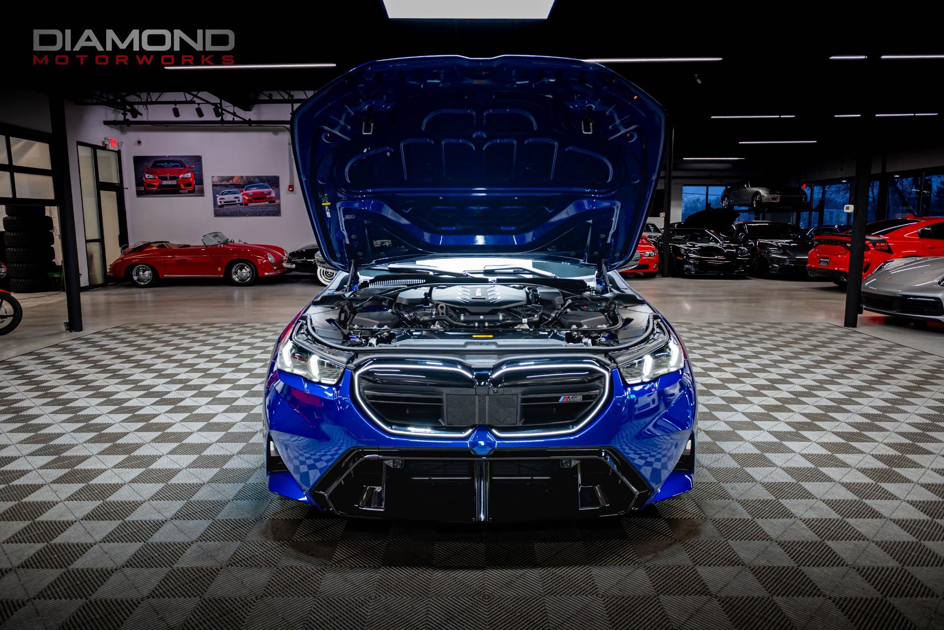 2025 BMW M5 - Image 157