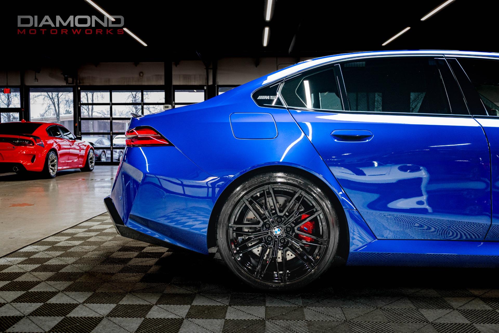 2025 BMW M5 - Image 30