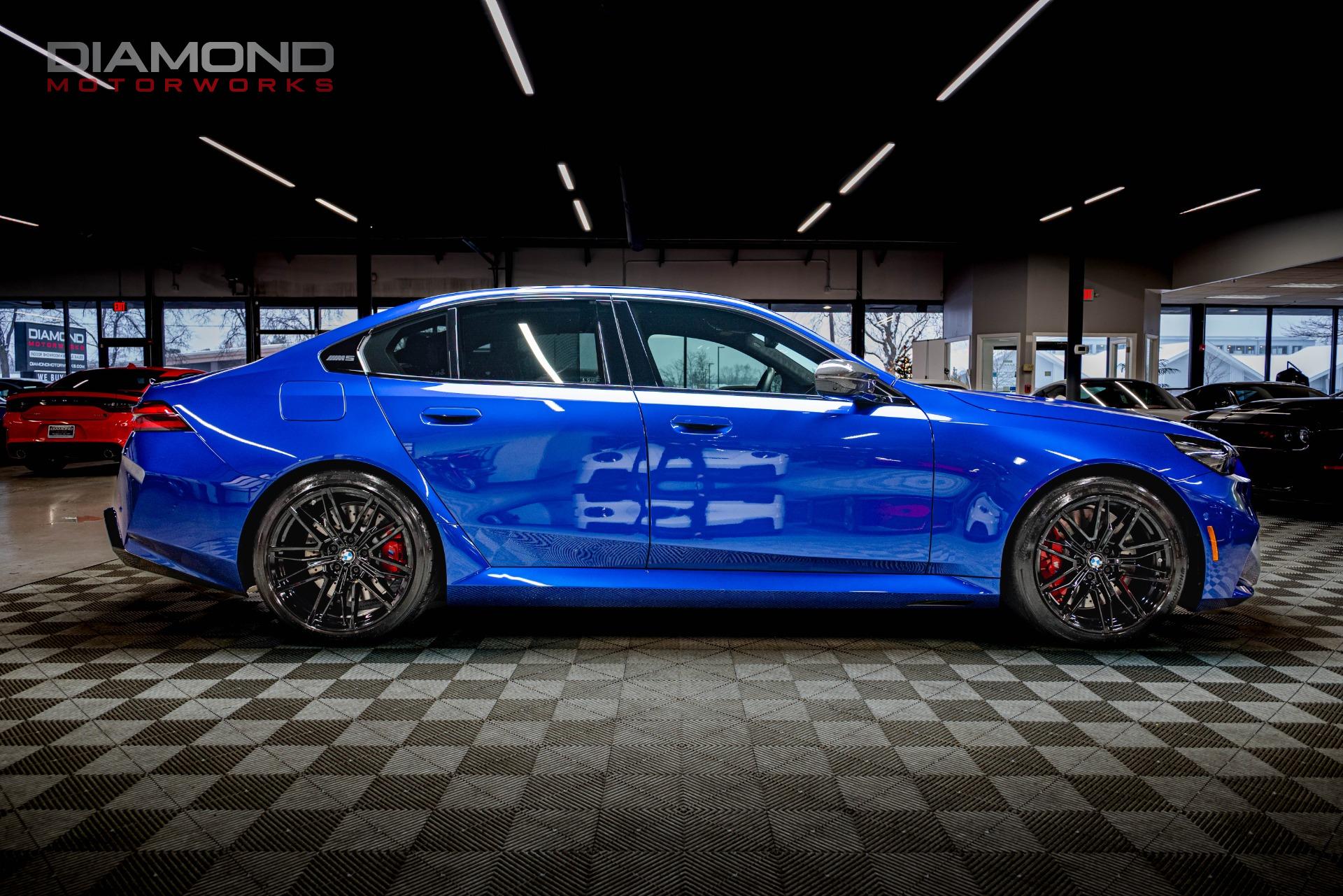 2025 BMW M5 - Image 31