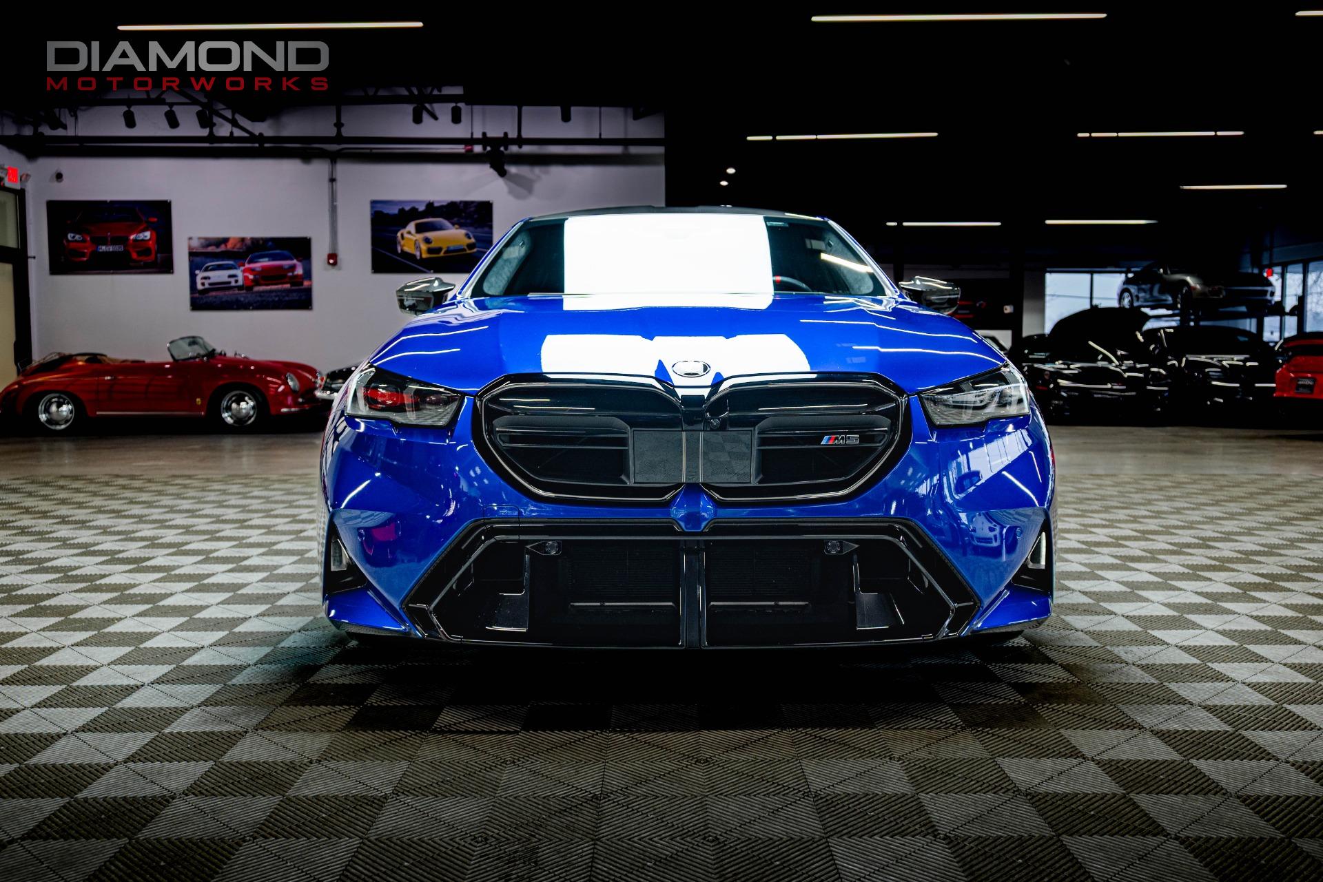 2025 BMW M5 - Image 34